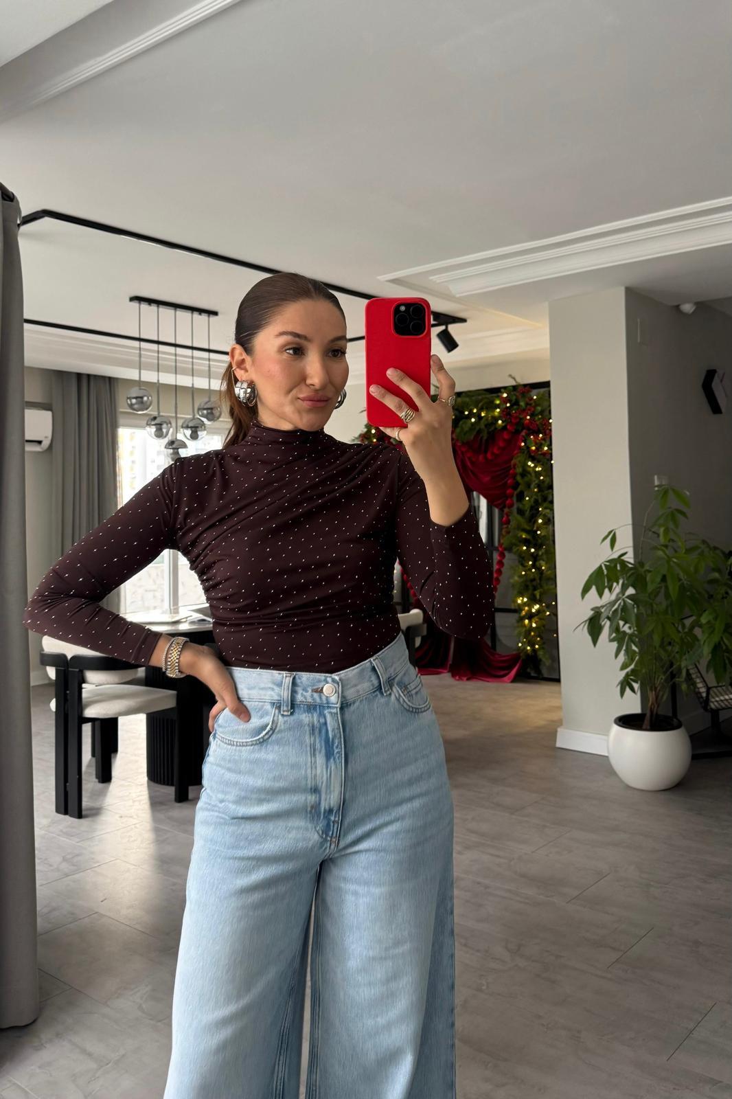 DİK YAKA DRAPELİ TAŞLI BLUZ/0866