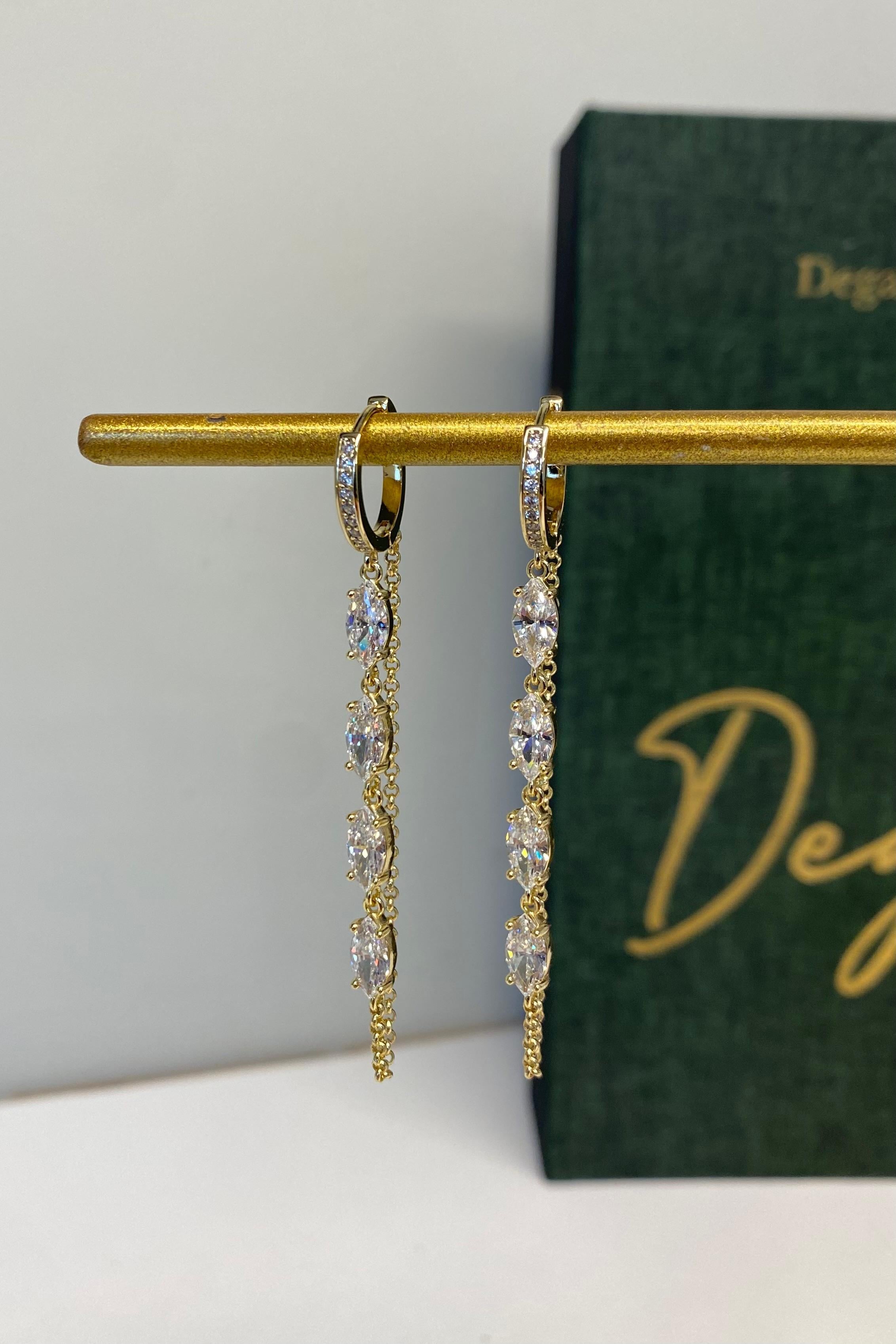 OVAL TAŞLI UZUN ZİNCİR KÜPE