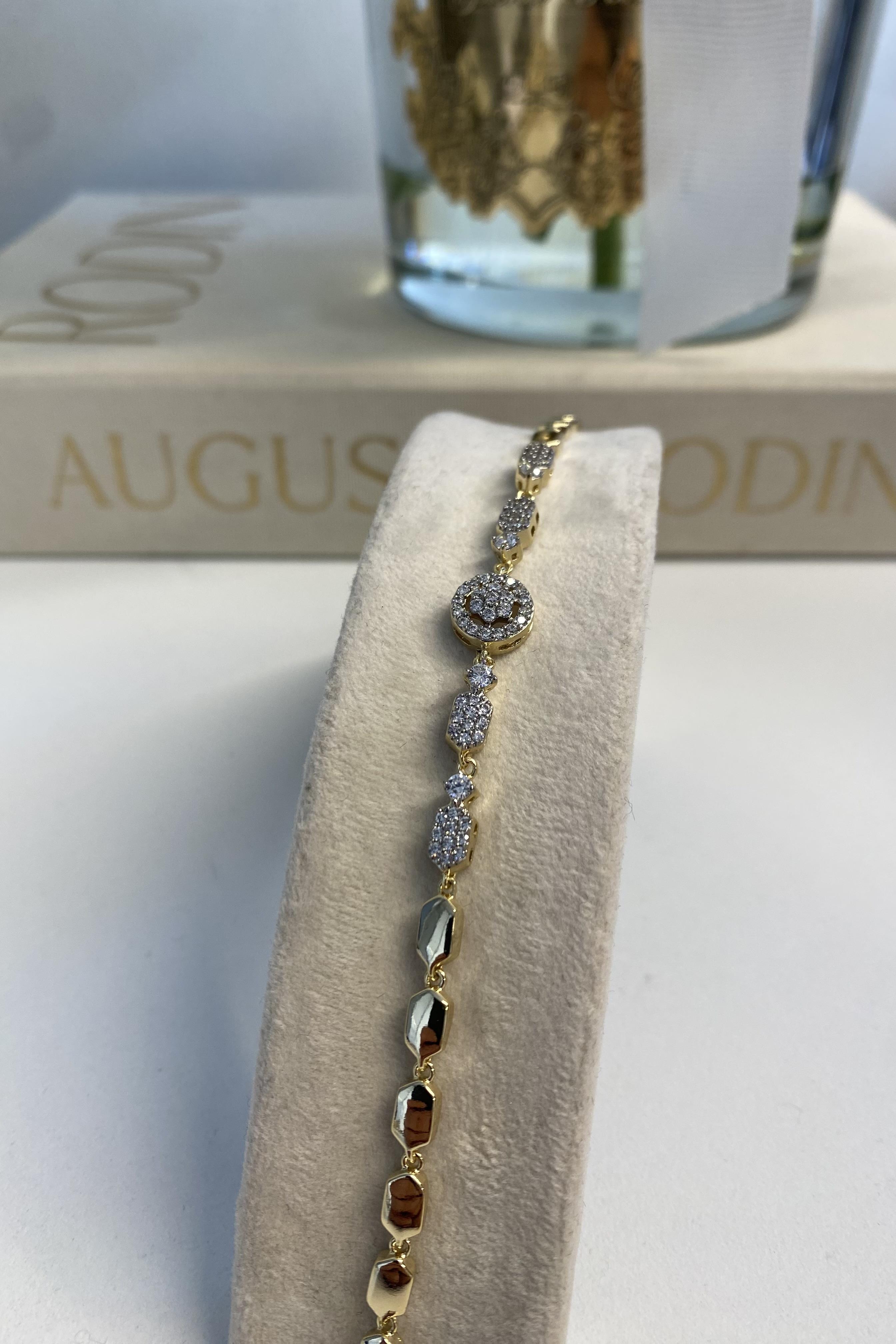 TOP TAŞLI DÖRTGEN BİLEZİK