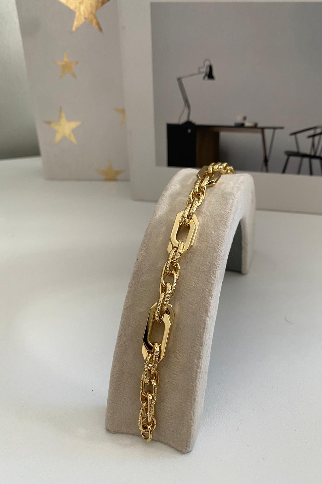 İÇ İÇE GEÇMELİ OVAL BİLEZİK