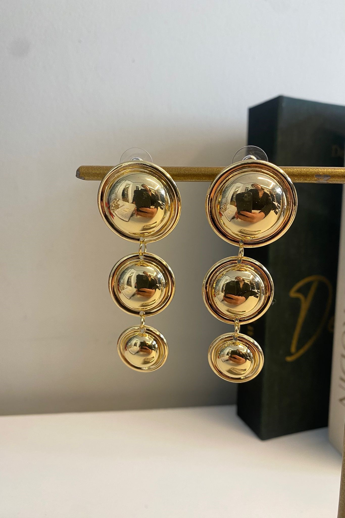 YUVARLAK SALLANTILI KÜPE