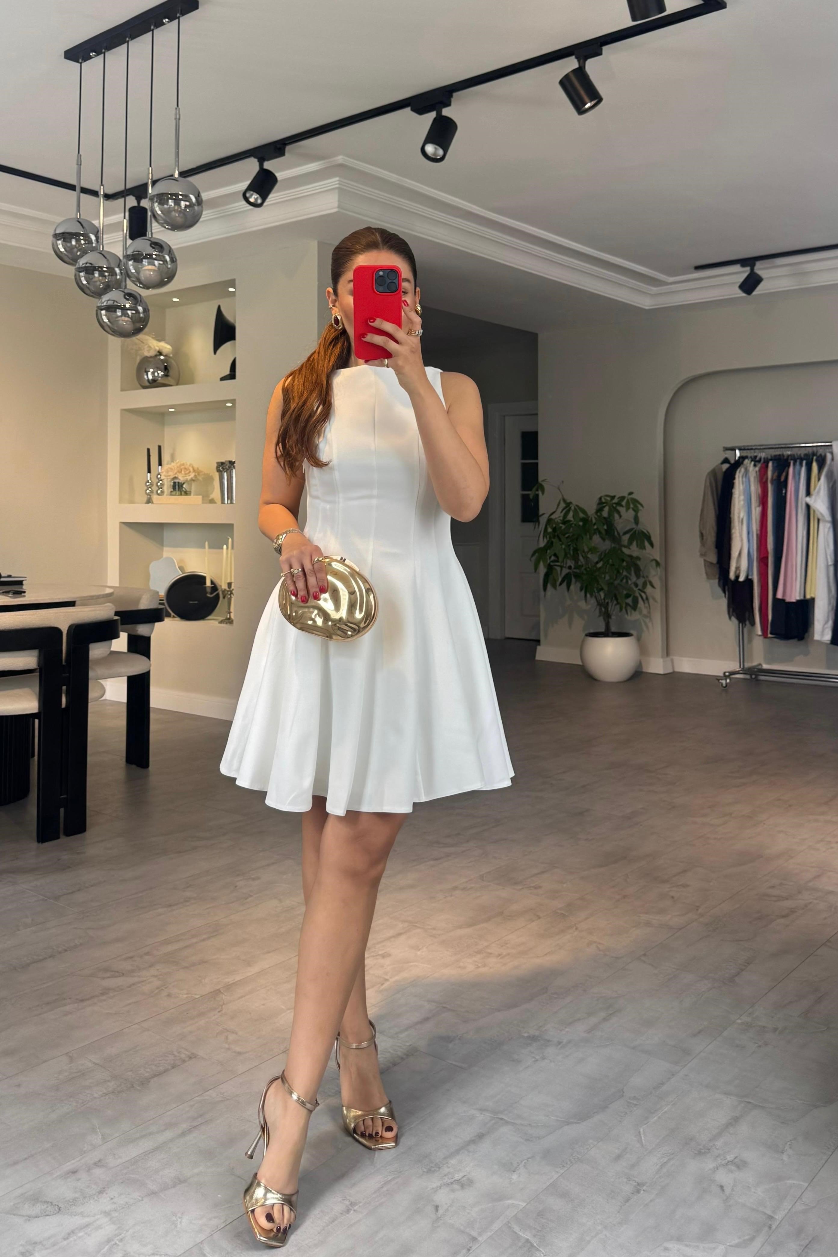 CREP KUMAŞ KOLSUZ MİNİ ELBİSE