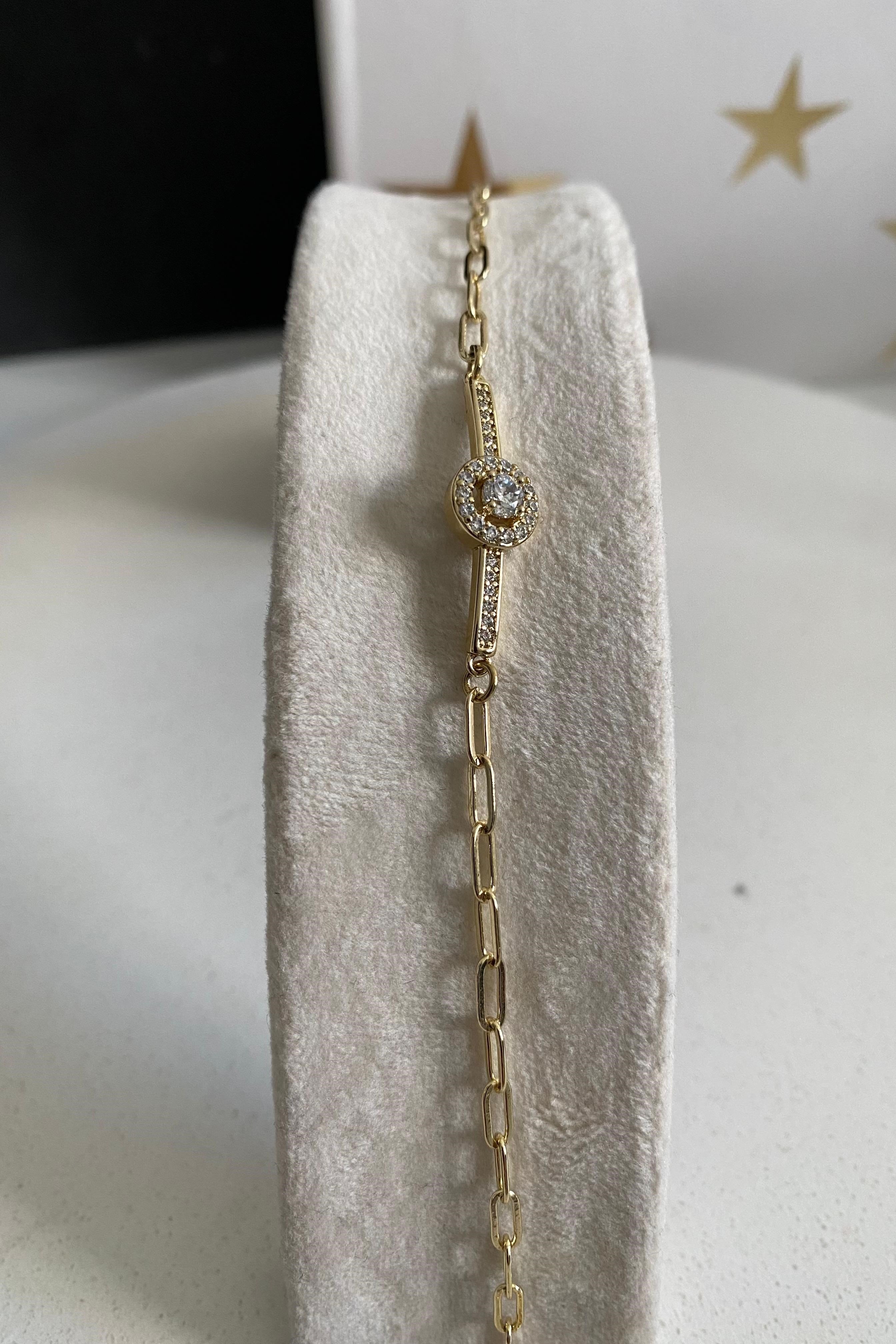 ORTASI BAGET TAŞLI BİLEZİK