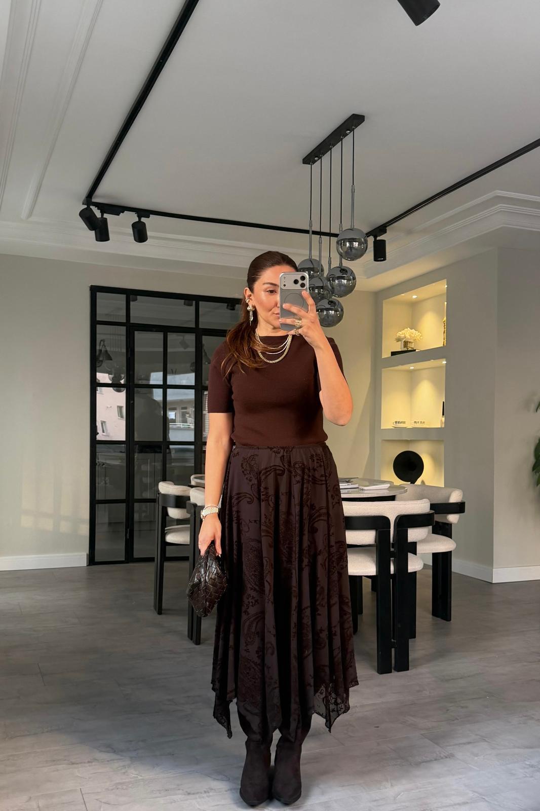 GÜPÜR İŞLEMELİ VEREV KESİM MAKSİ ETEK/10637