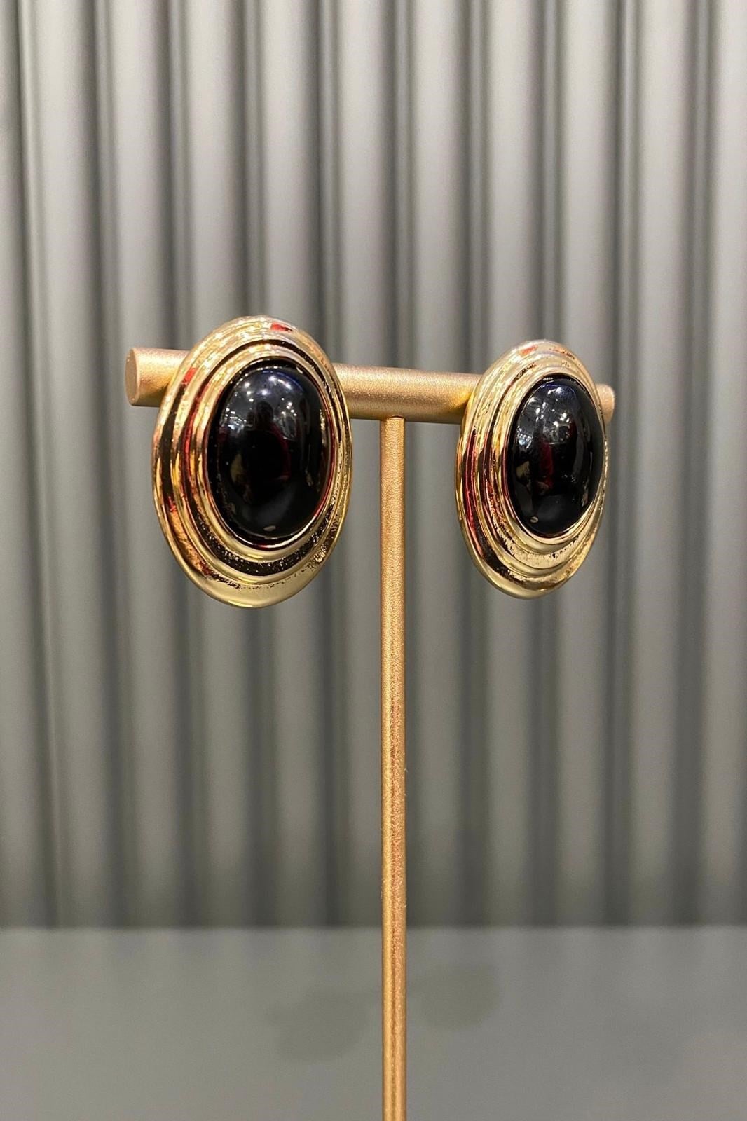 SİYAH REÇİNE KÜPE