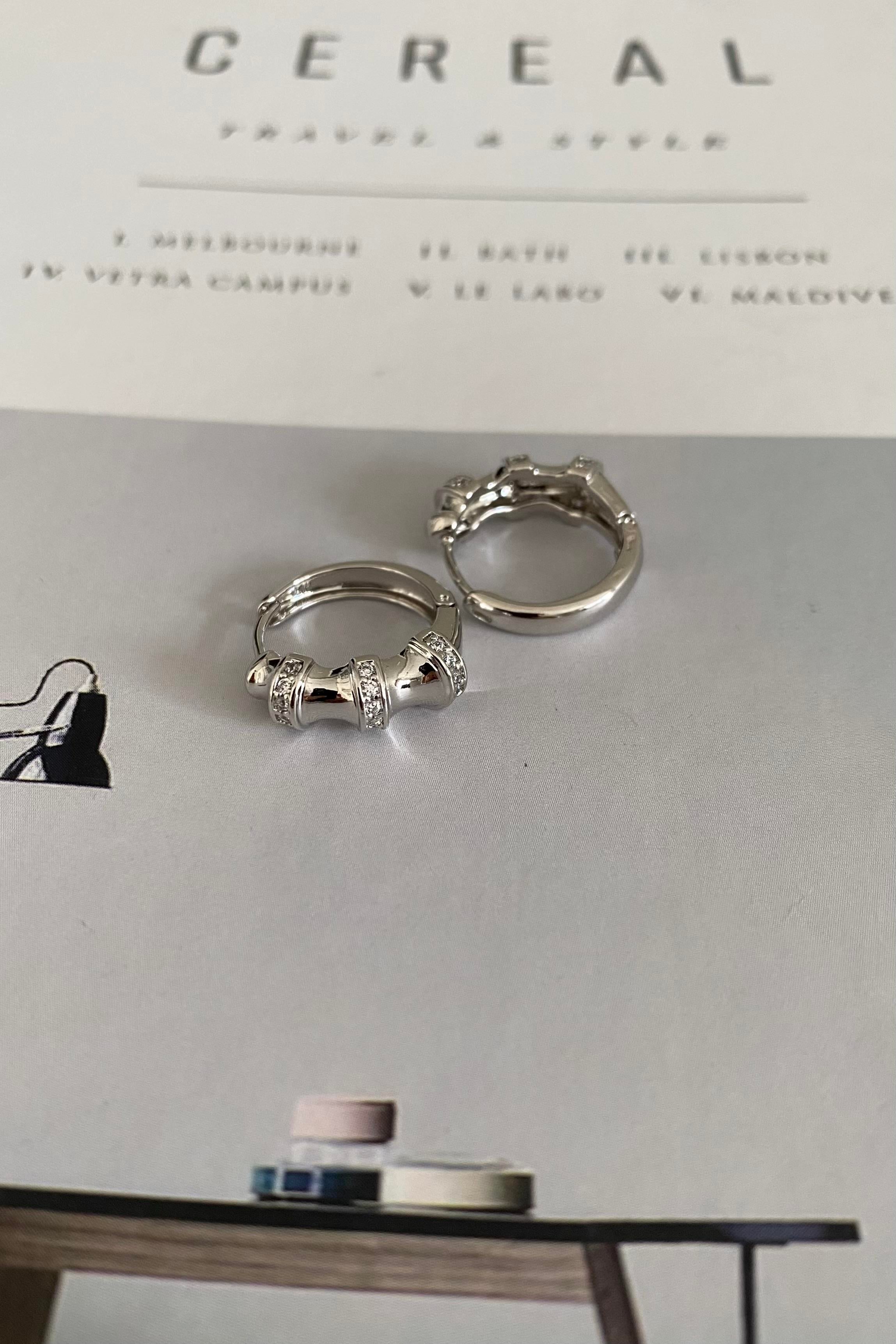 KEMİK TAŞLI HALKA KÜPE 1.5 CM