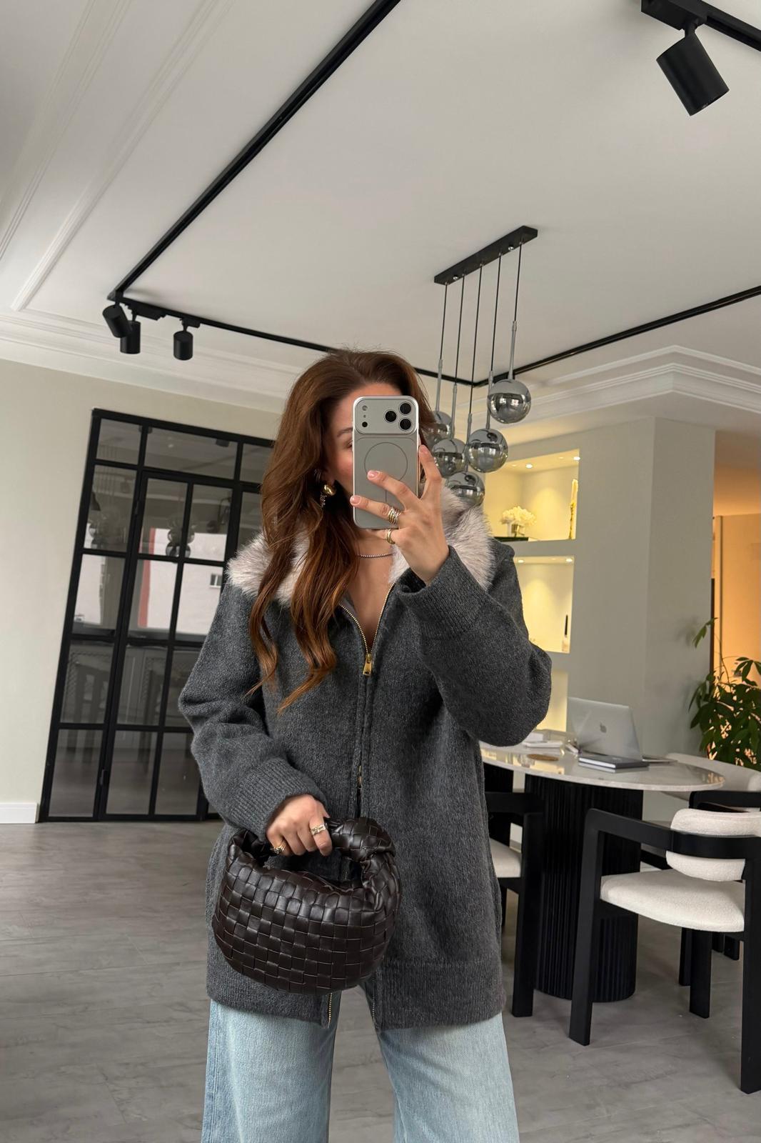 YAKASI TÜYLÜ FERMUARLI HIRKA/0761