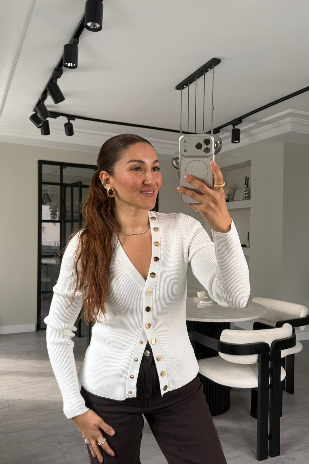 GOLD DÜĞMELİ V YAKA KAZAK/4944