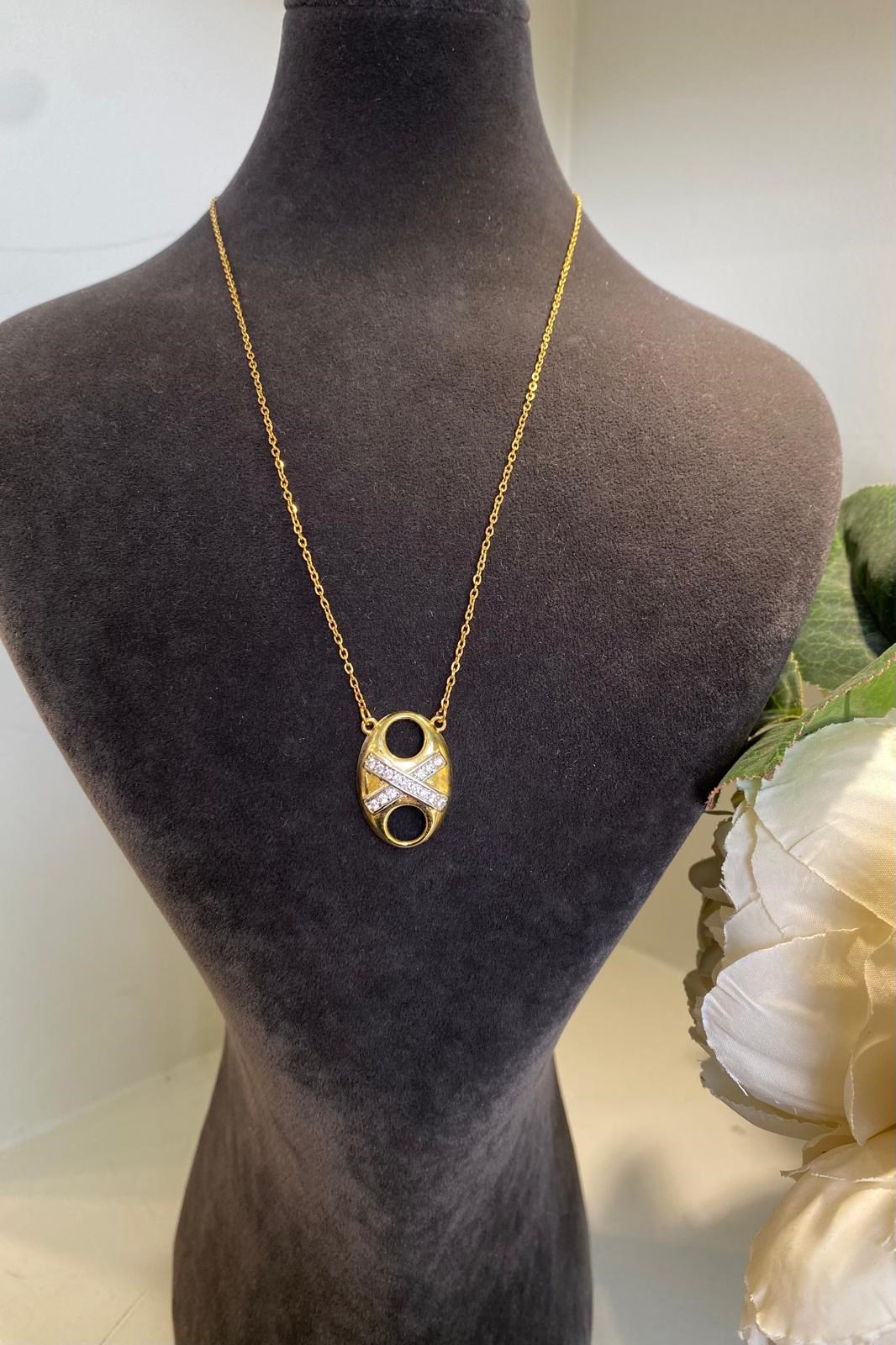 ÇELİK ÇAPRAZ MERS TAŞLI KOLYE