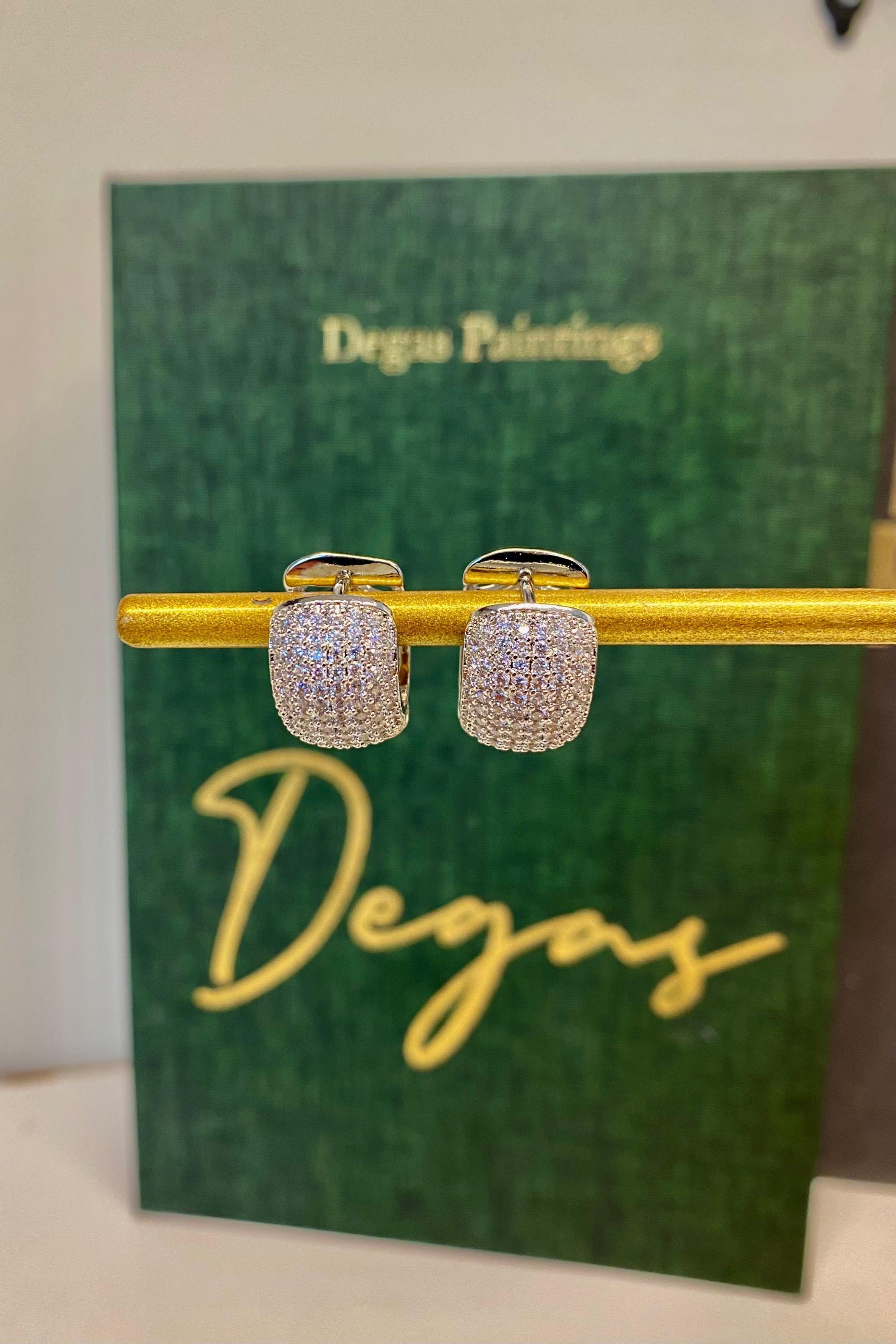 FULL ZİRKON TAŞLI BOMBE KÜPE