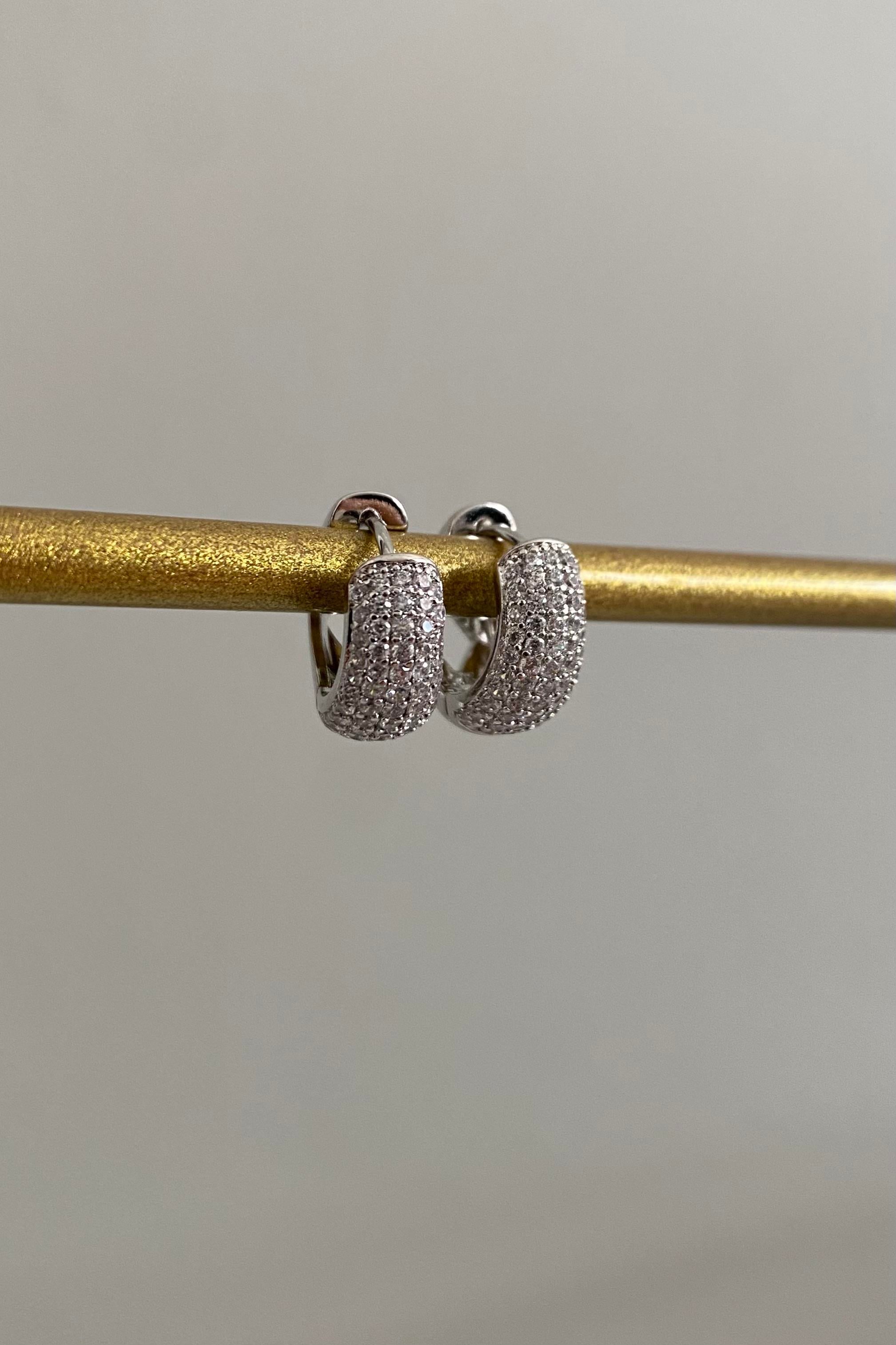 ZİRKON TAŞLI KALIN HALKA KÜPE 1,3cm