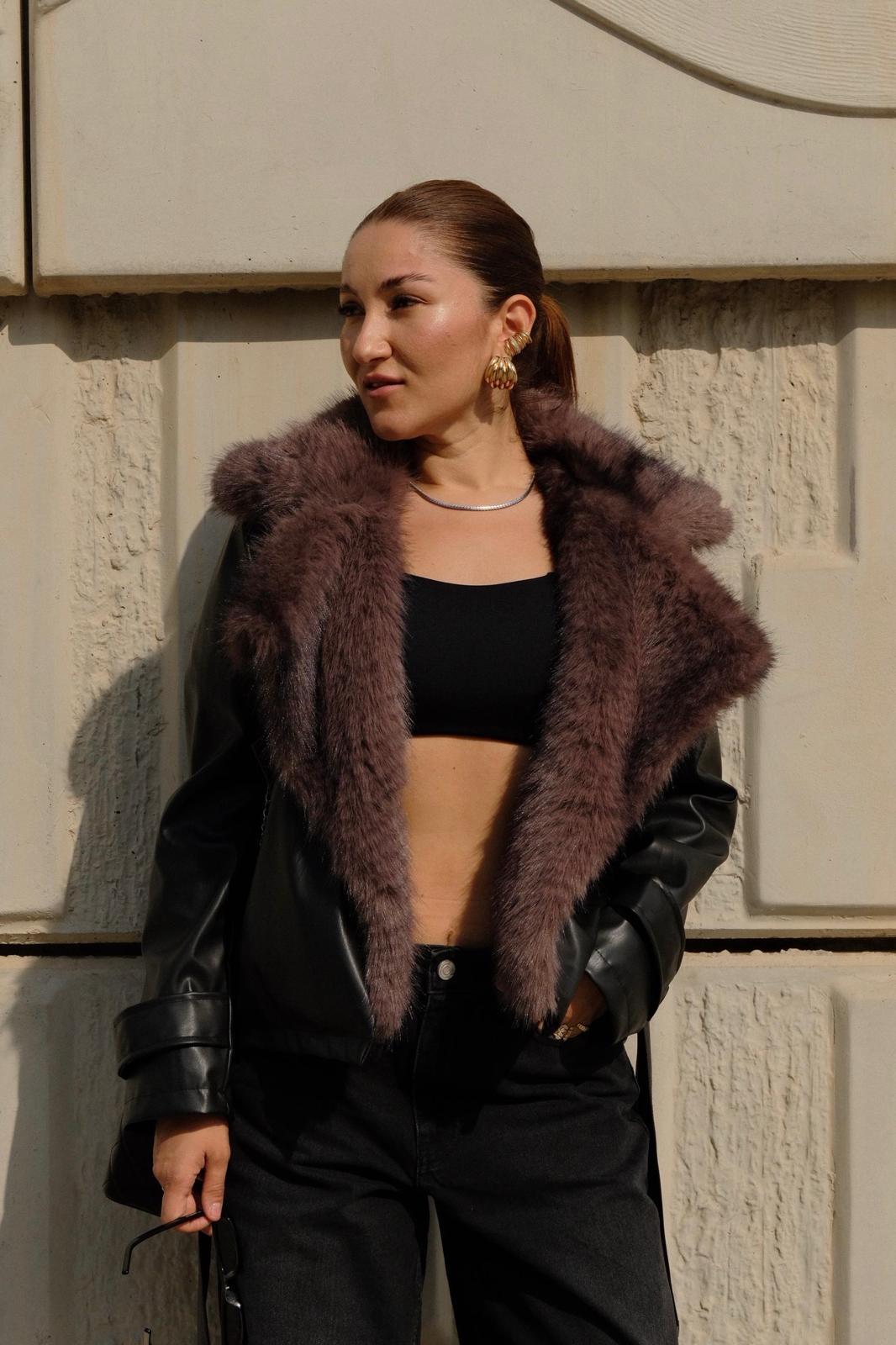 YAKASI KÜRKLÜ DERİ CROP CEKET