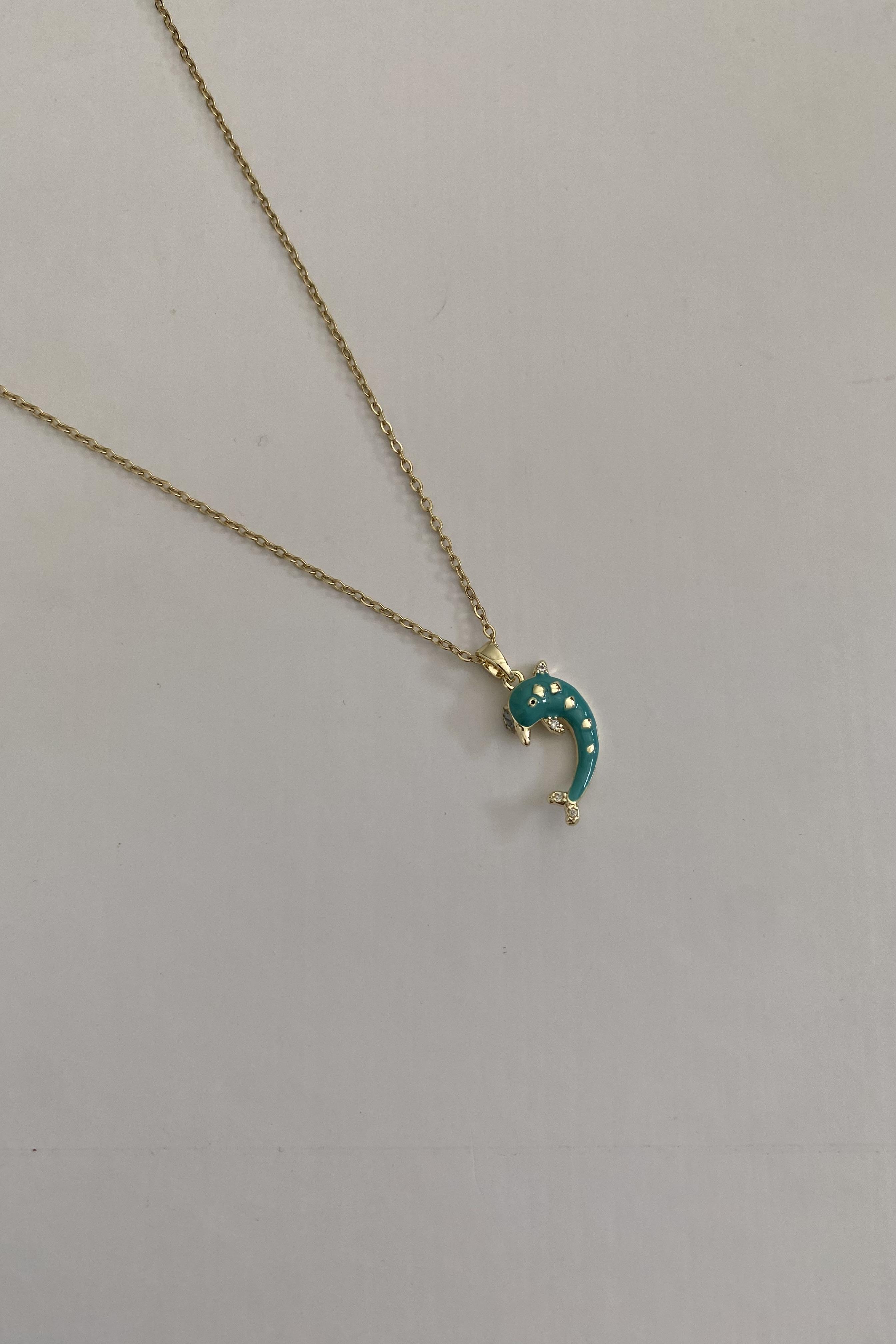 MAVİ BALİNA UÇLU KOLYE