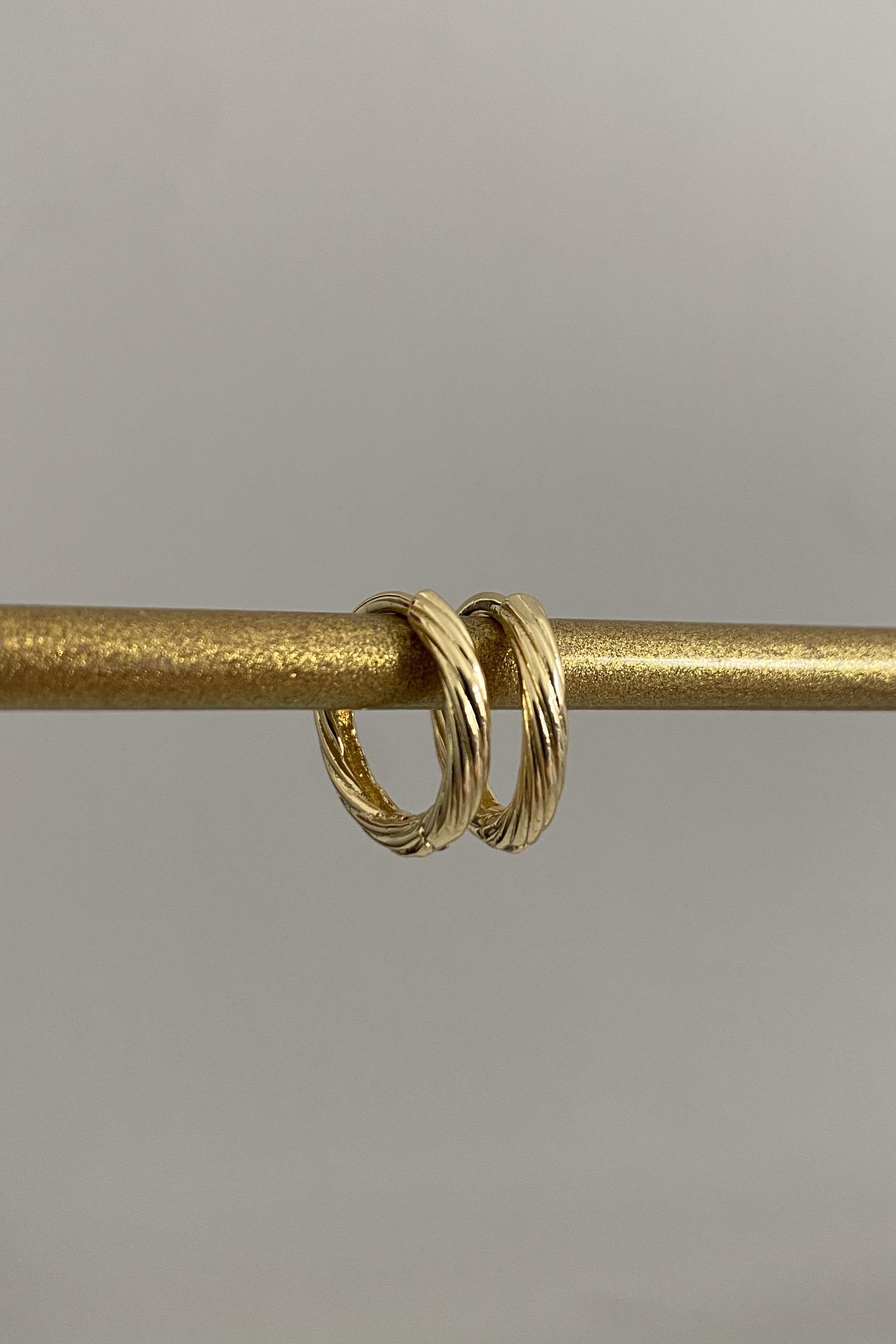 KIVRIM HALKA KÜPE 1,3cm