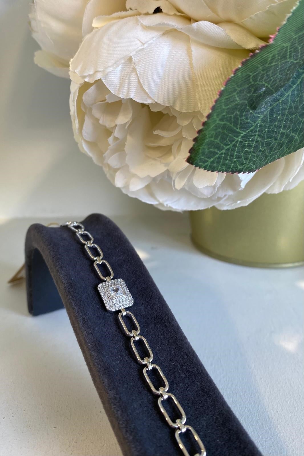 ORTASI BAGET TOPLU KARE ZİNCİR BİLEZİK