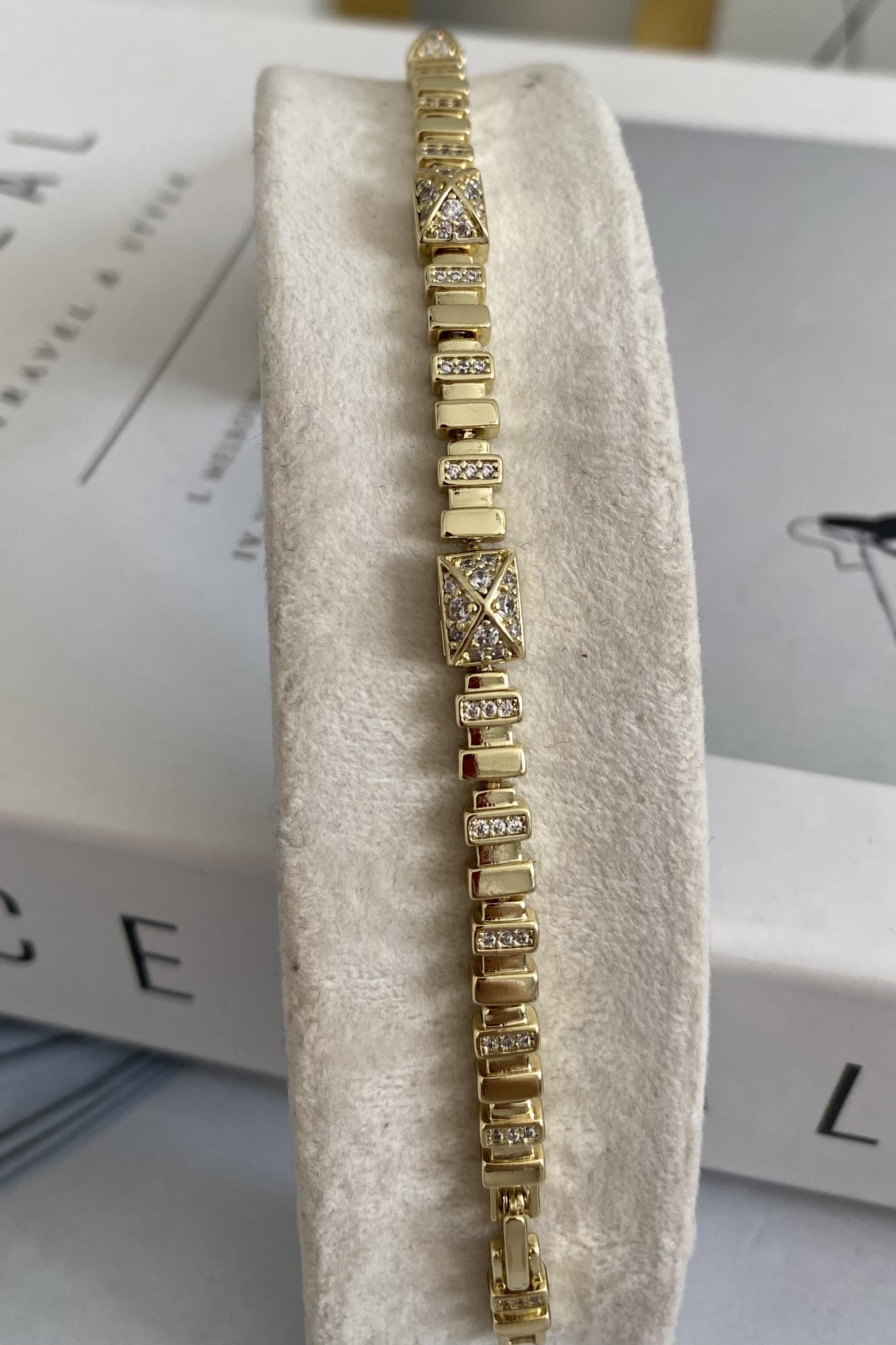 BOMBE TAŞLI KULE BİLEZİK