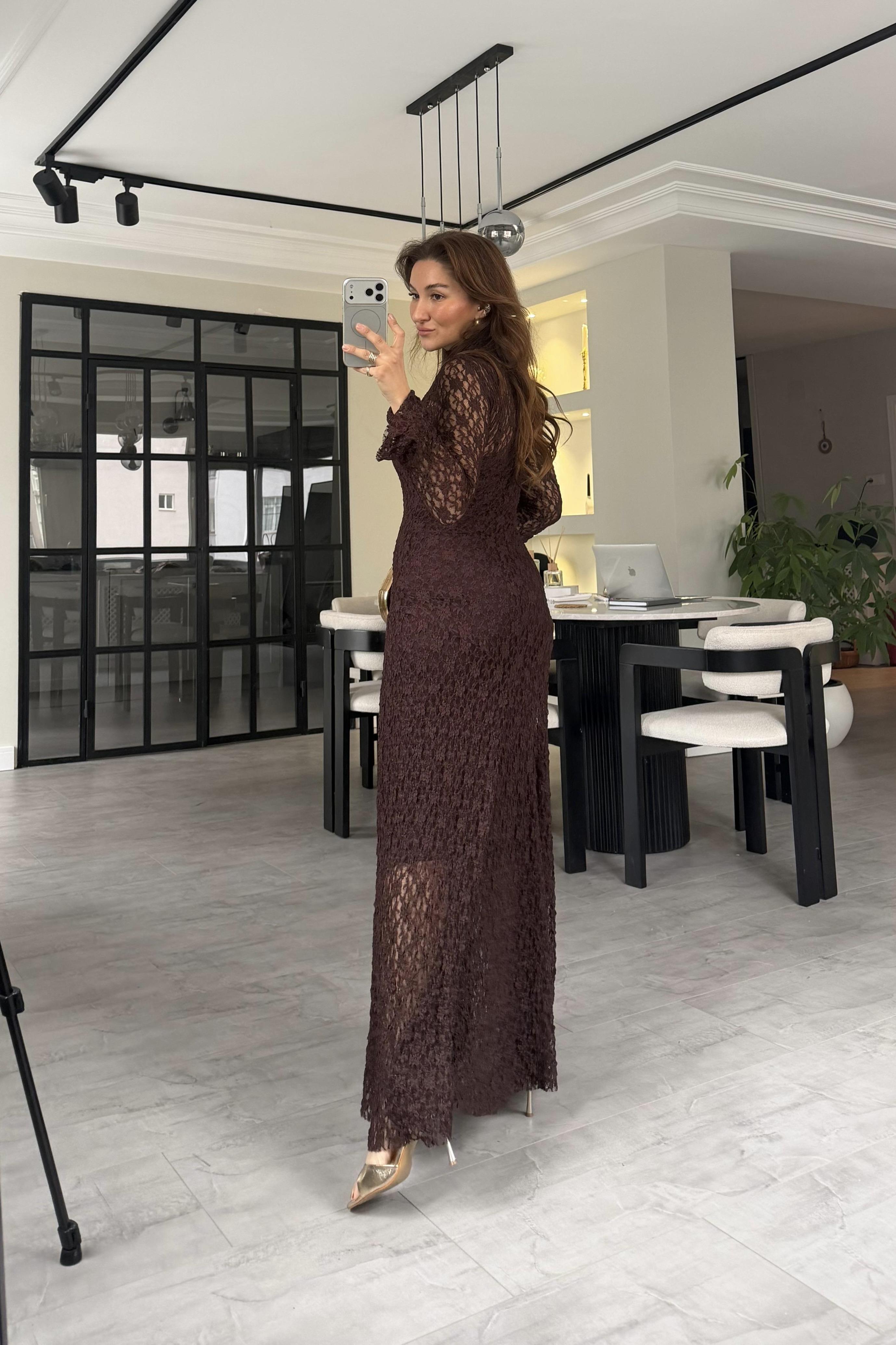 ETEĞİ VOLANLI DANTEL ELBİSE/0892