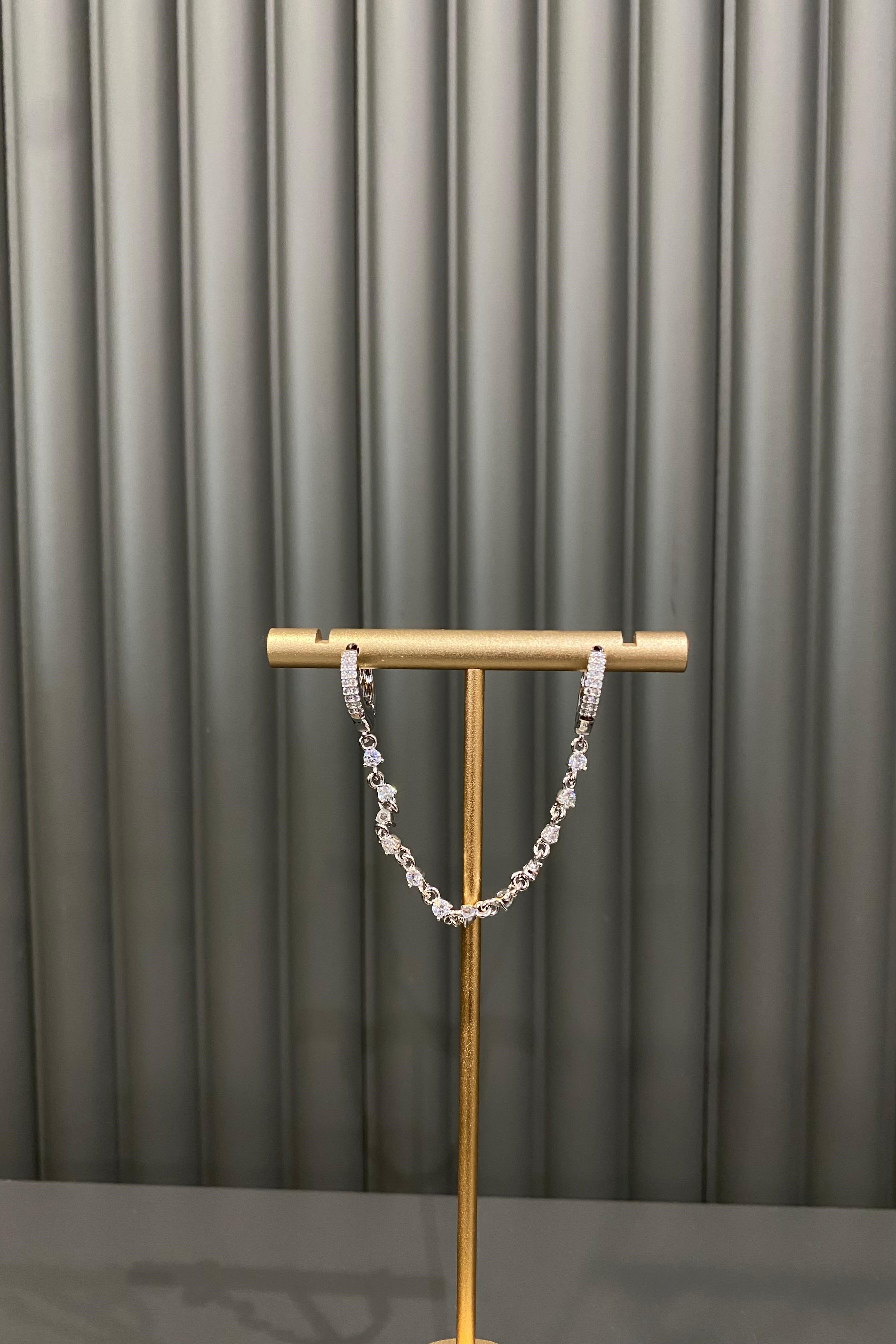 KRİSTAL TAŞLI ZİNCİR KIKIRDAK KÜPE