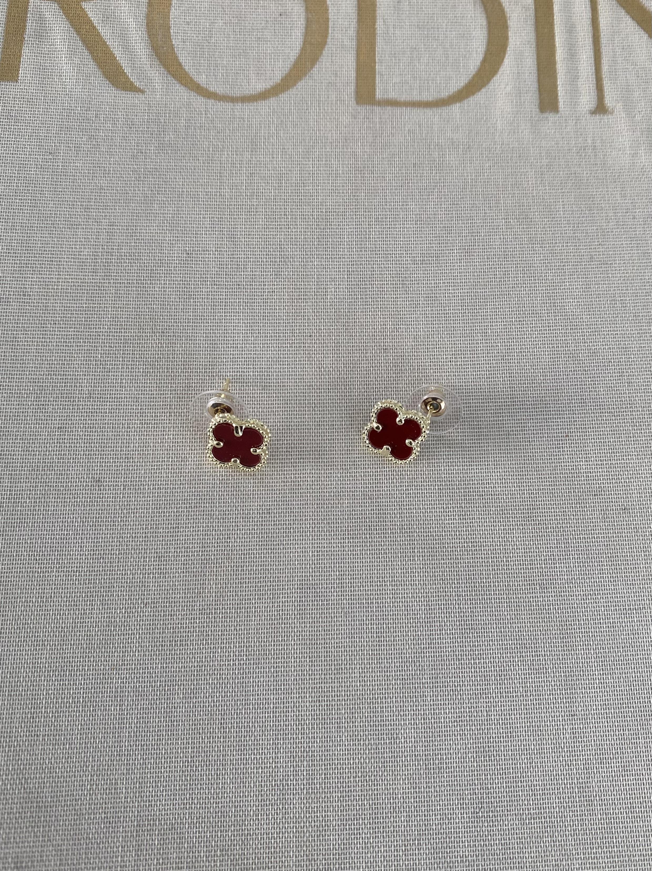 KENAR ŞERİTLİ YONCA KÜPE