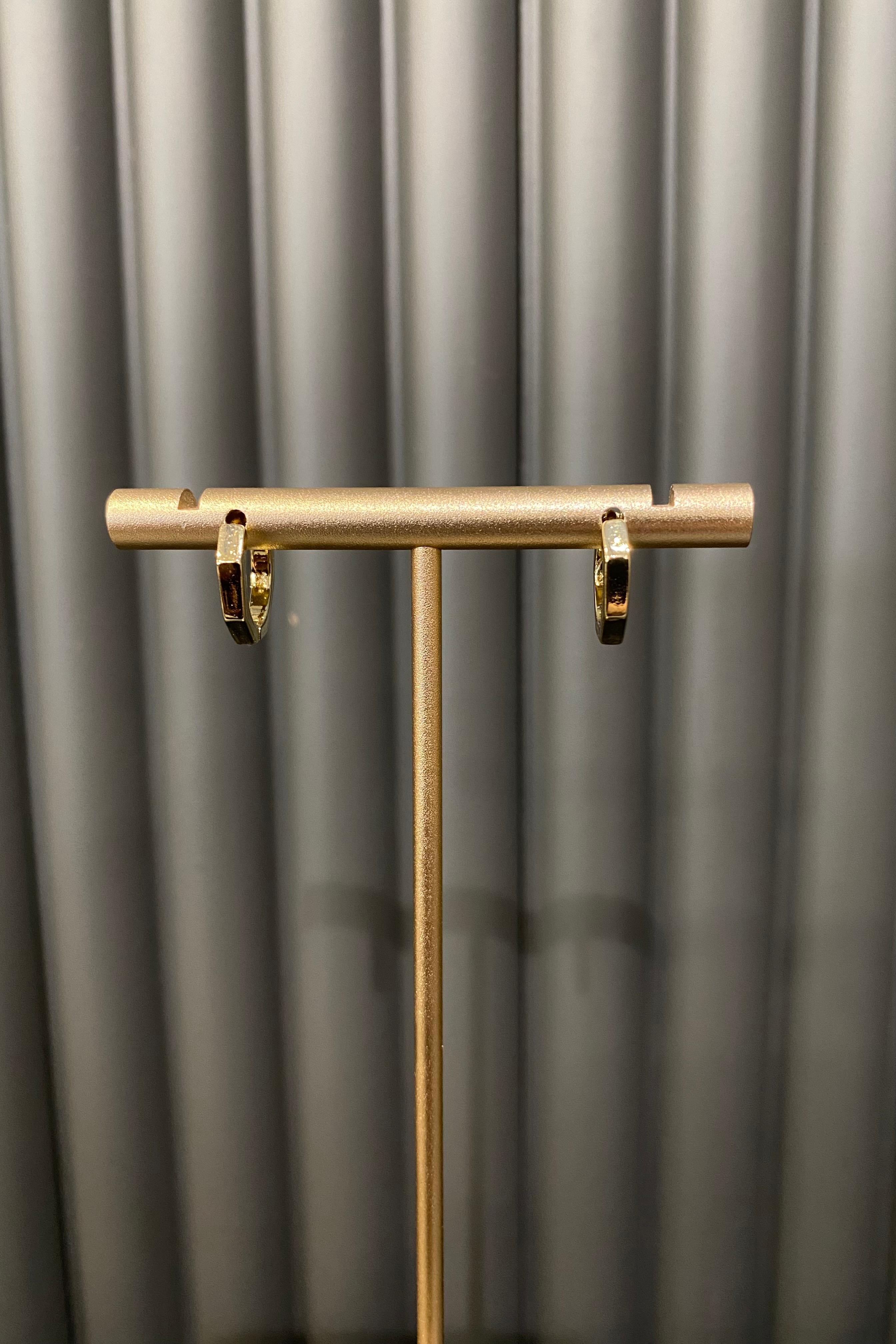 KÖŞELİ HALKA KÜPE 1cm