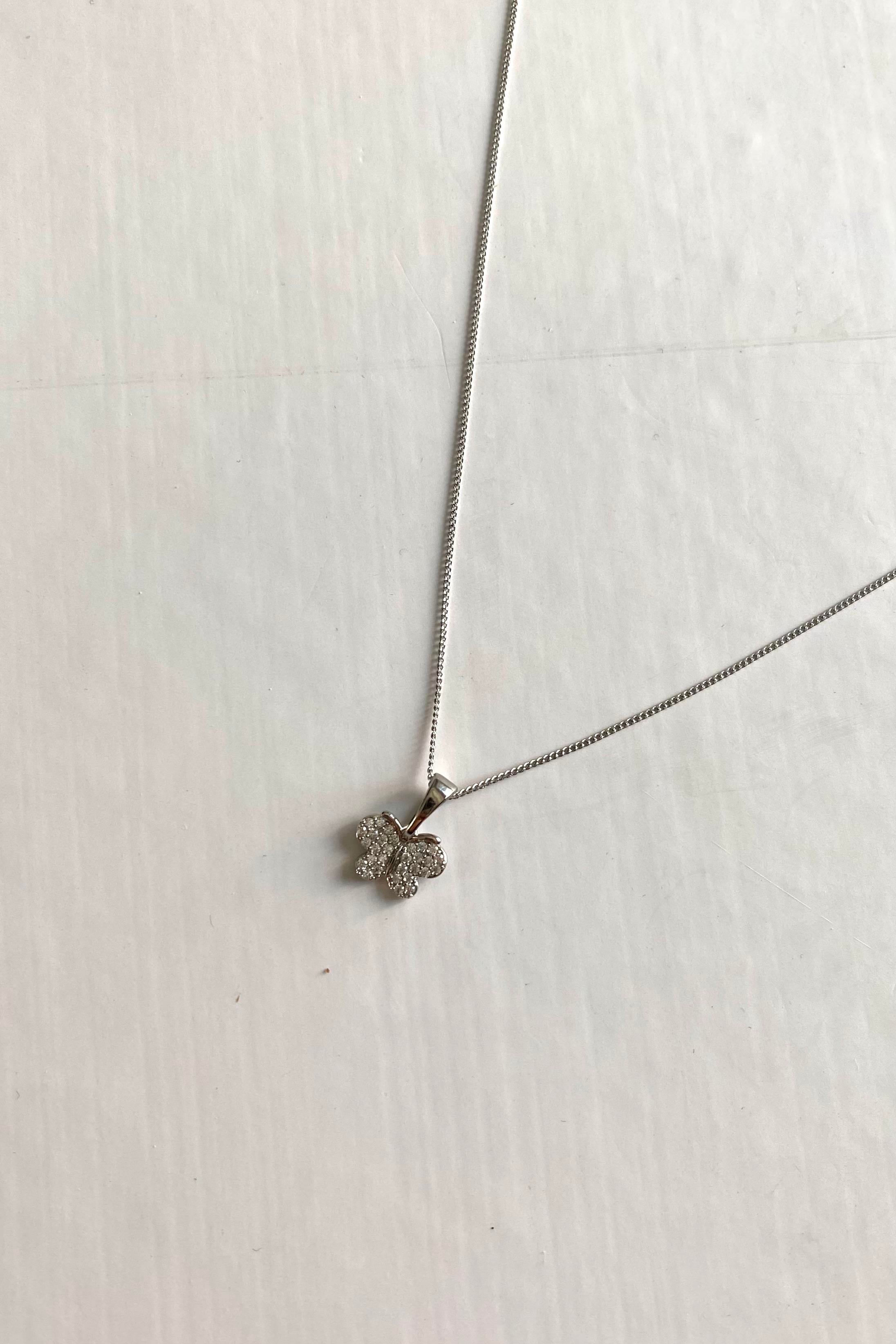 KELEBEK TAŞLI HAYALET KOLYE