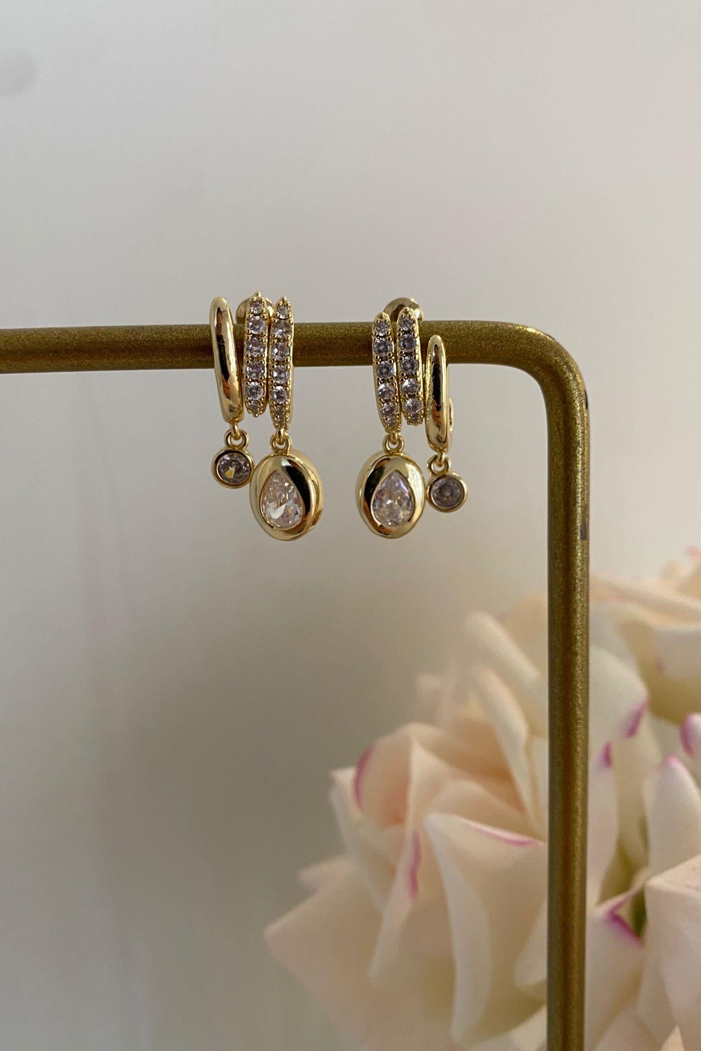 SALLANTILI OVAL BAGET TAŞLI KÜPE