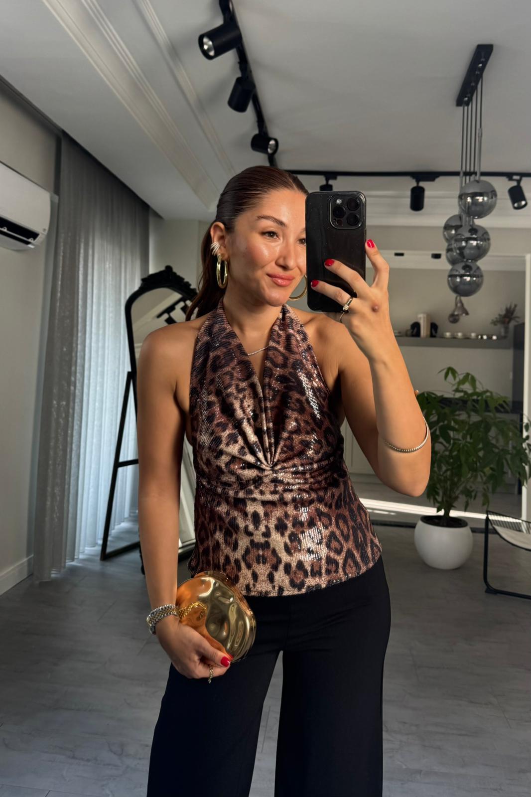 BOYUNDAN BAĞLAMALI LEOPAR PAYET BLUZ