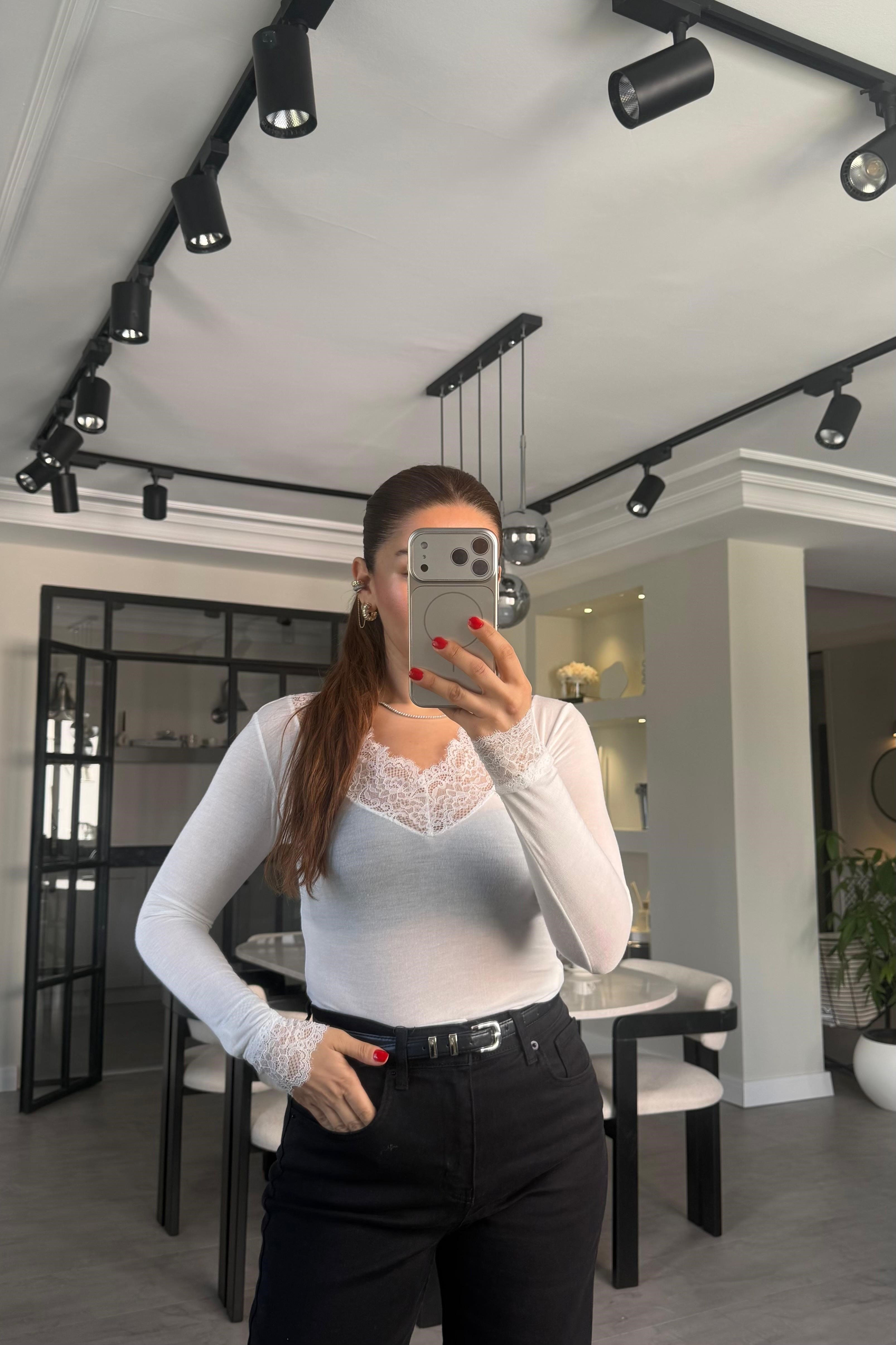 V YAKA DANTEL İNTMS BODY