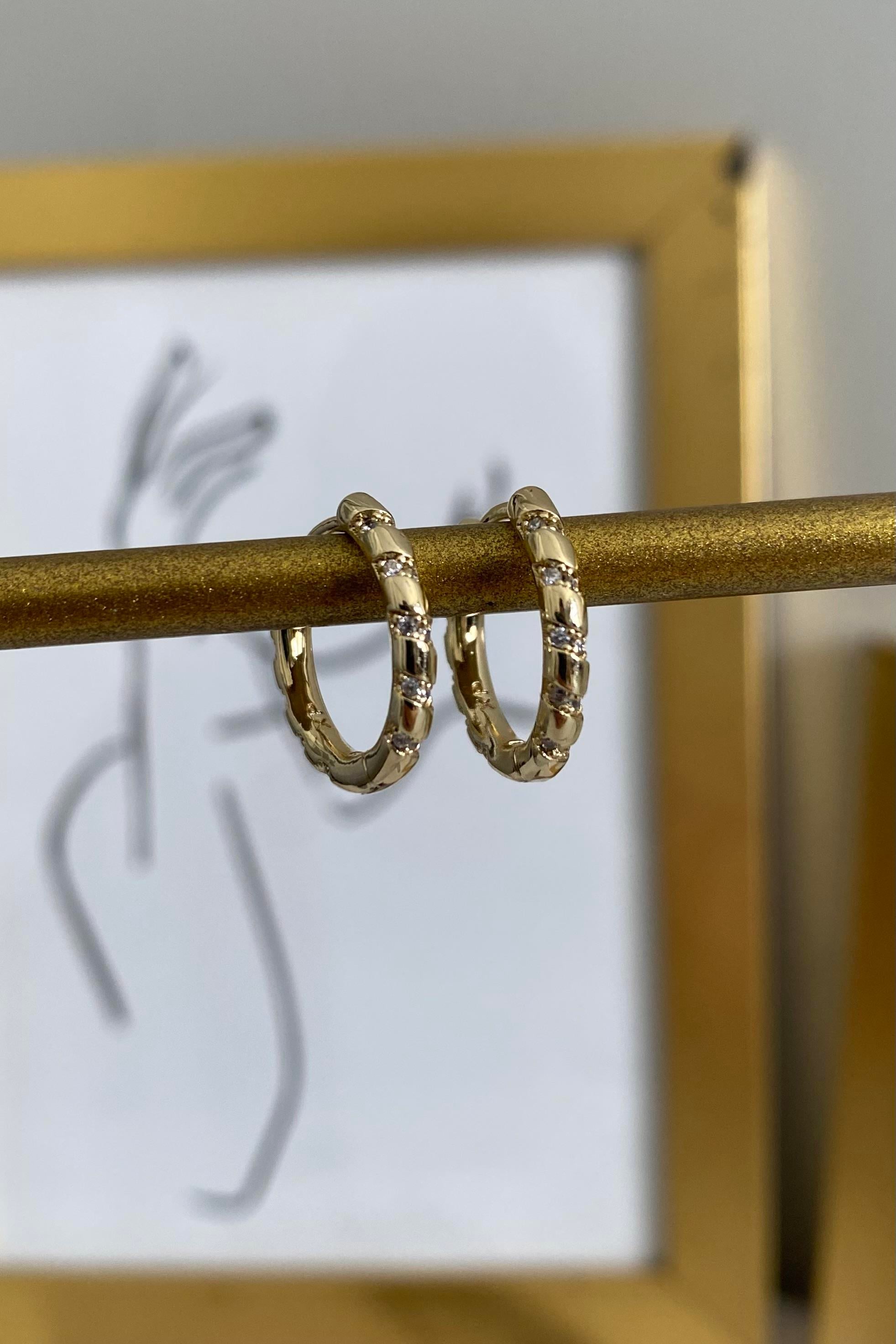SERPME TAŞLI KLASİK HALKA KÜPE 2cm