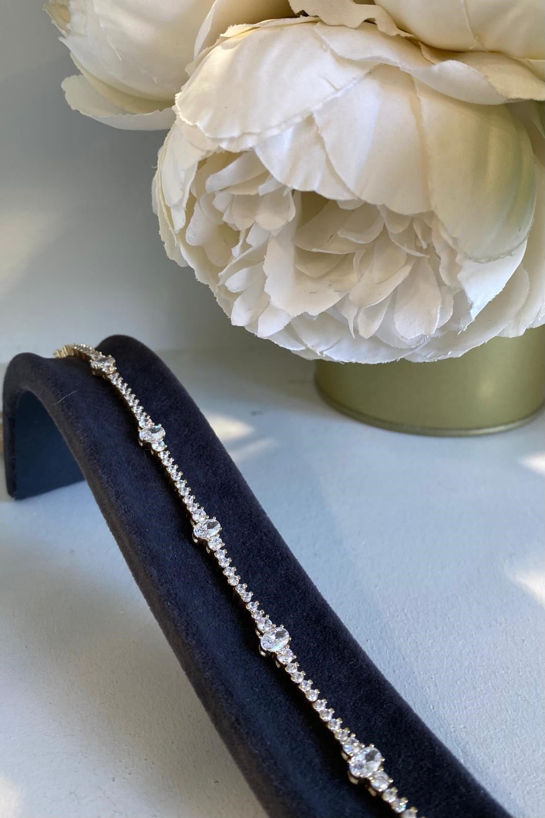 OVAL TAŞLI ZİRKON BİLEZİK