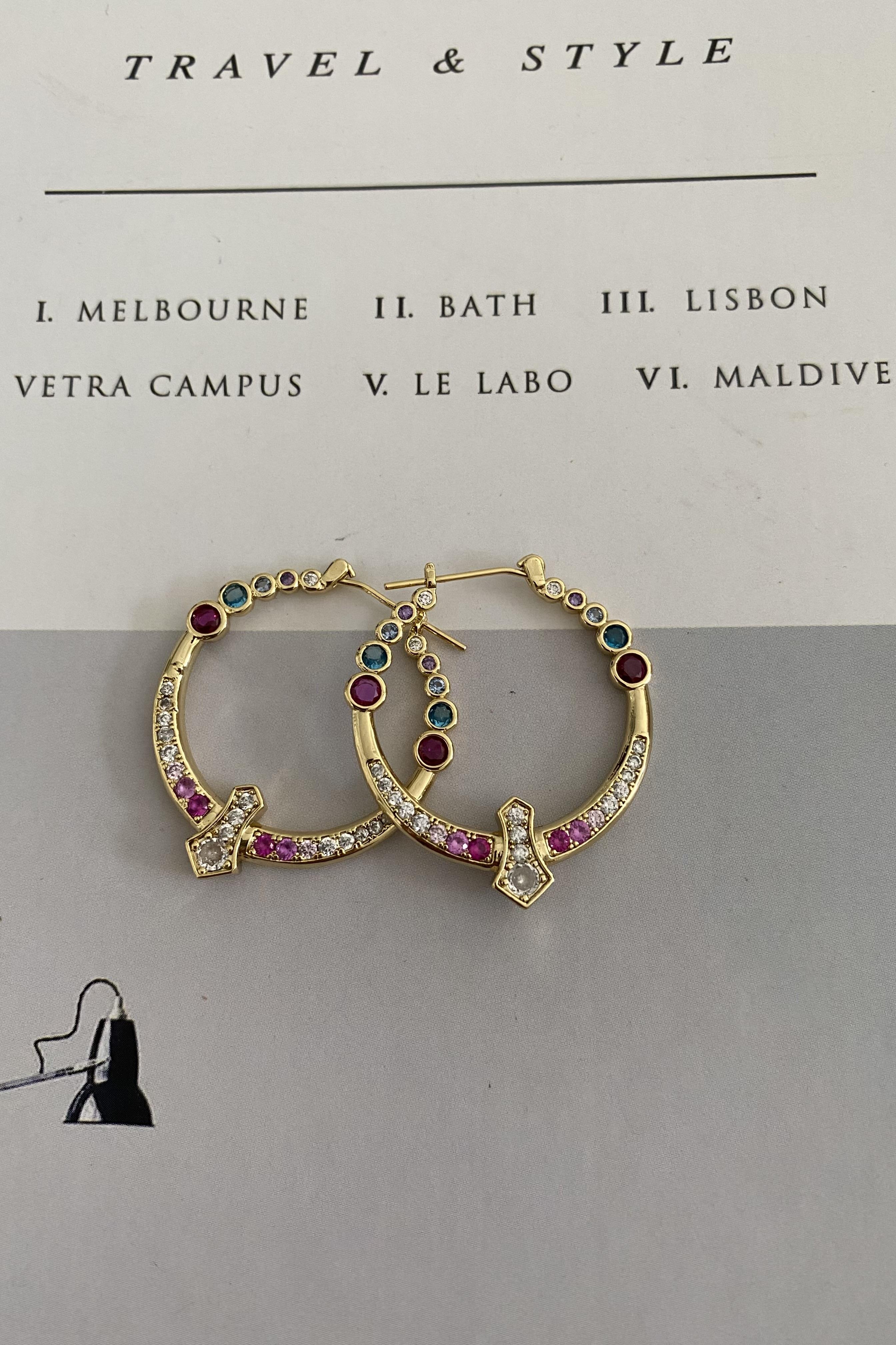 RENKLİ ŞÖVALYE KÜPE