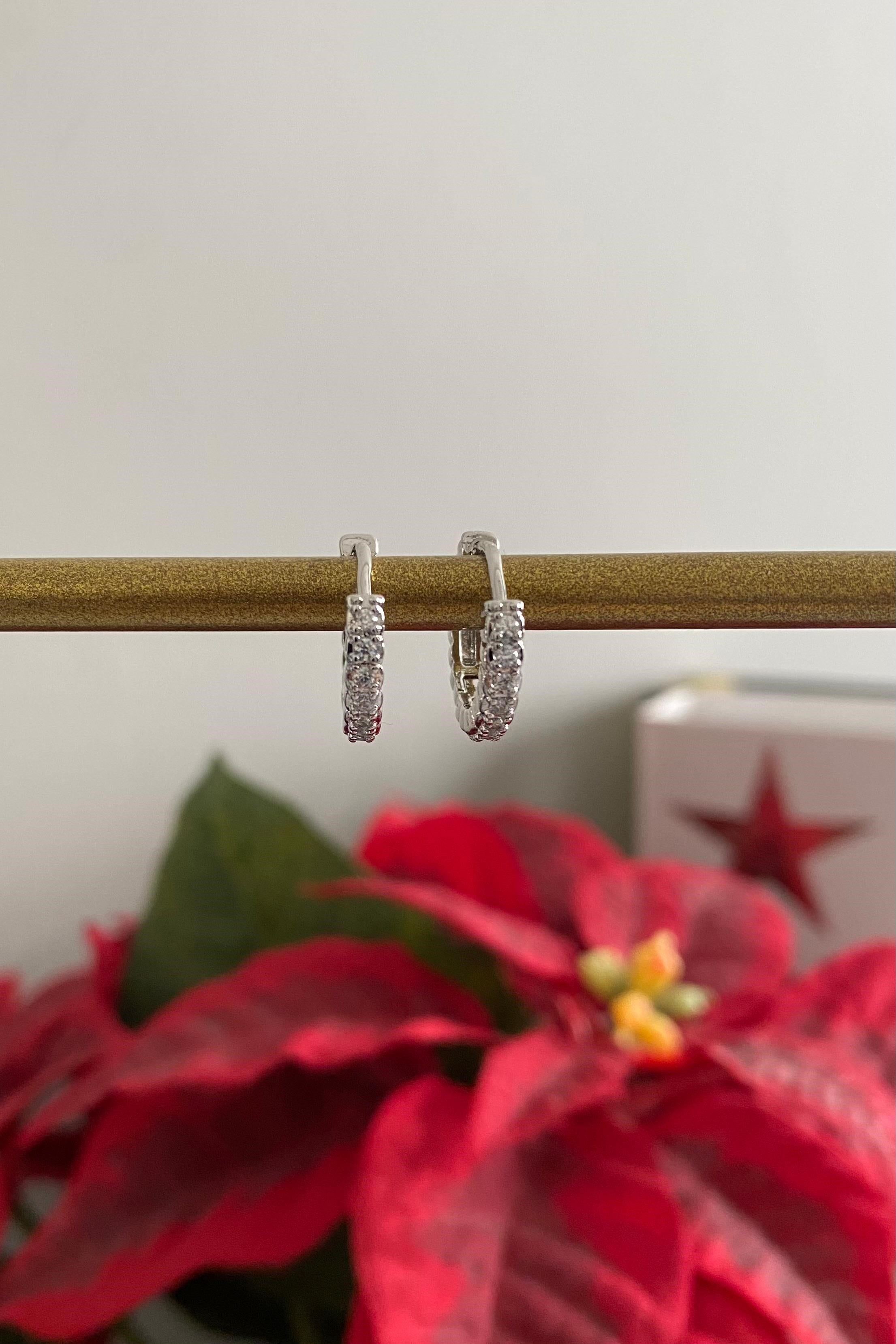 GÖMME TAŞ SIRALI HALKA KÜPE 1CM