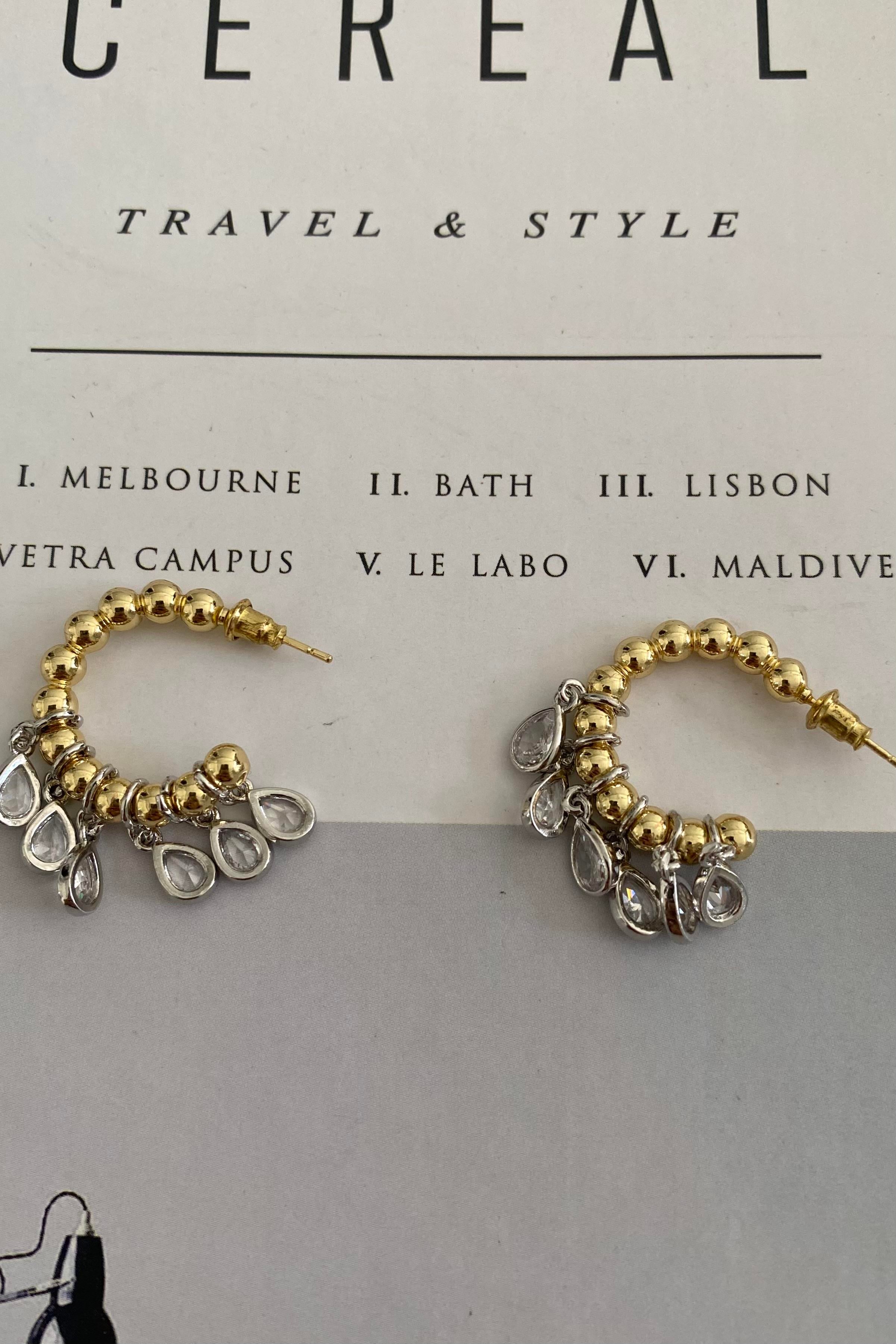 BOĞUMLU DAMLA TAŞ KÜPE