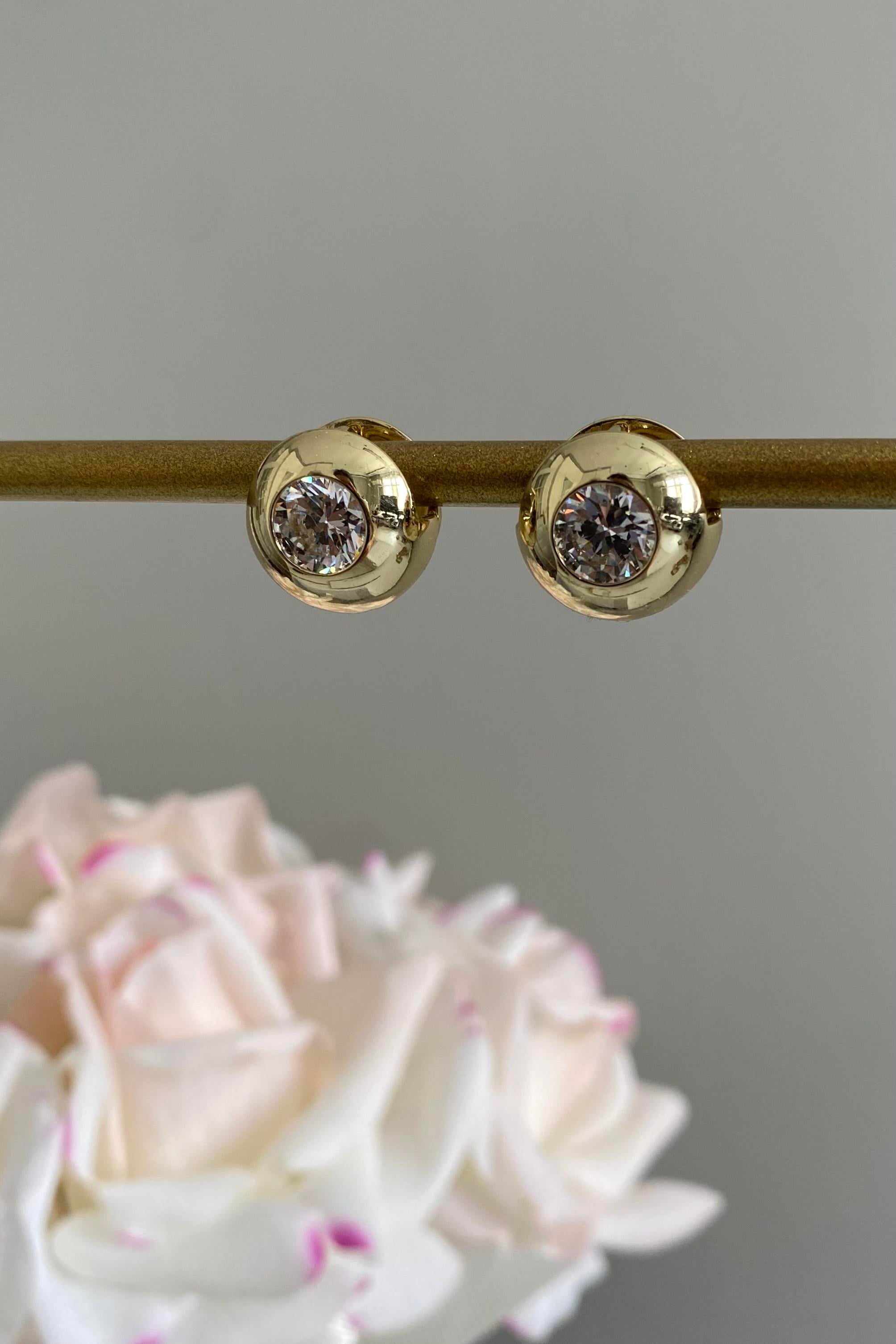 TAŞLI DÜĞME HALKA KÜPE