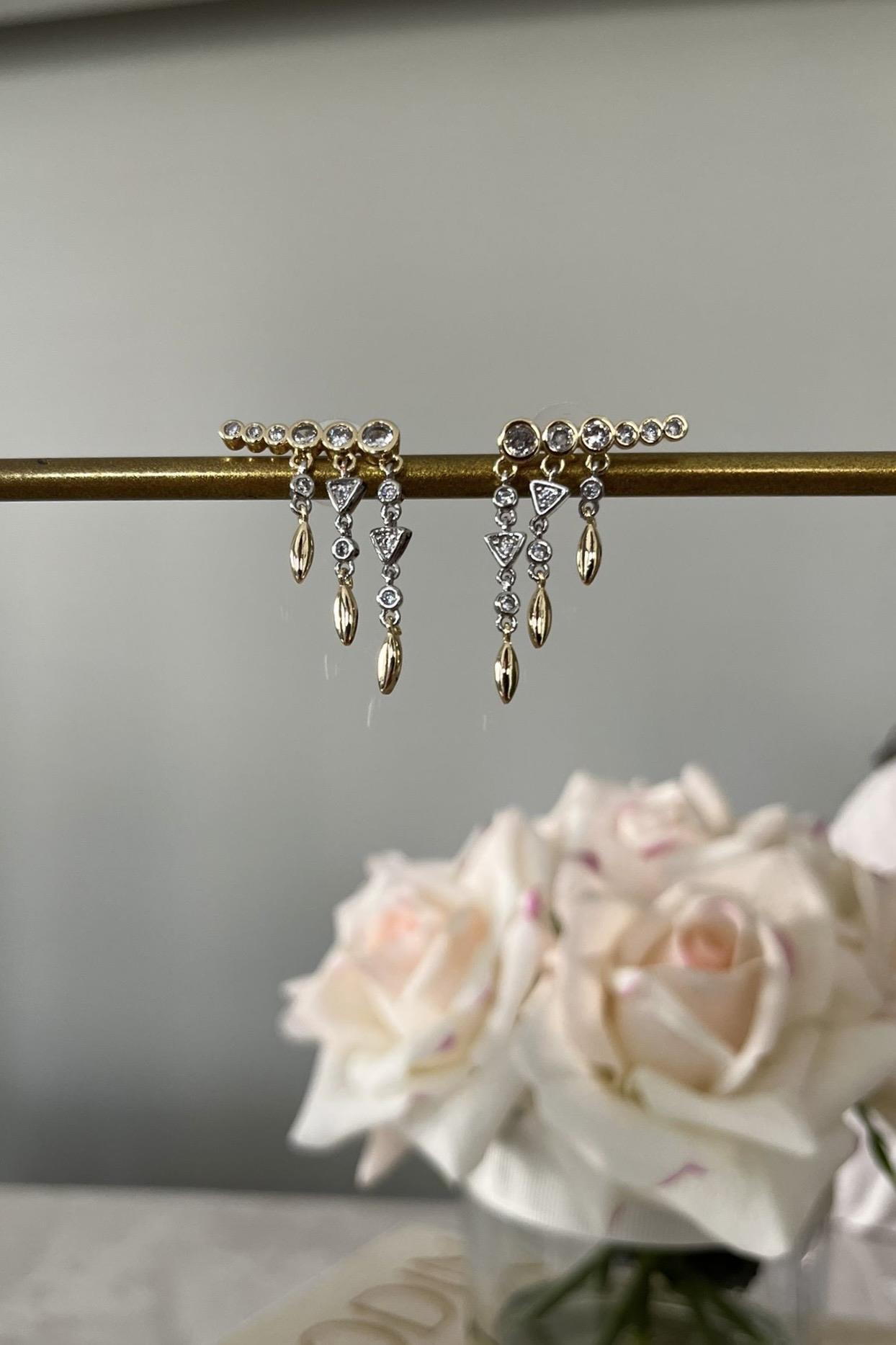 SALLANTILI MİNİMAL ASİMETRİK KÜPE