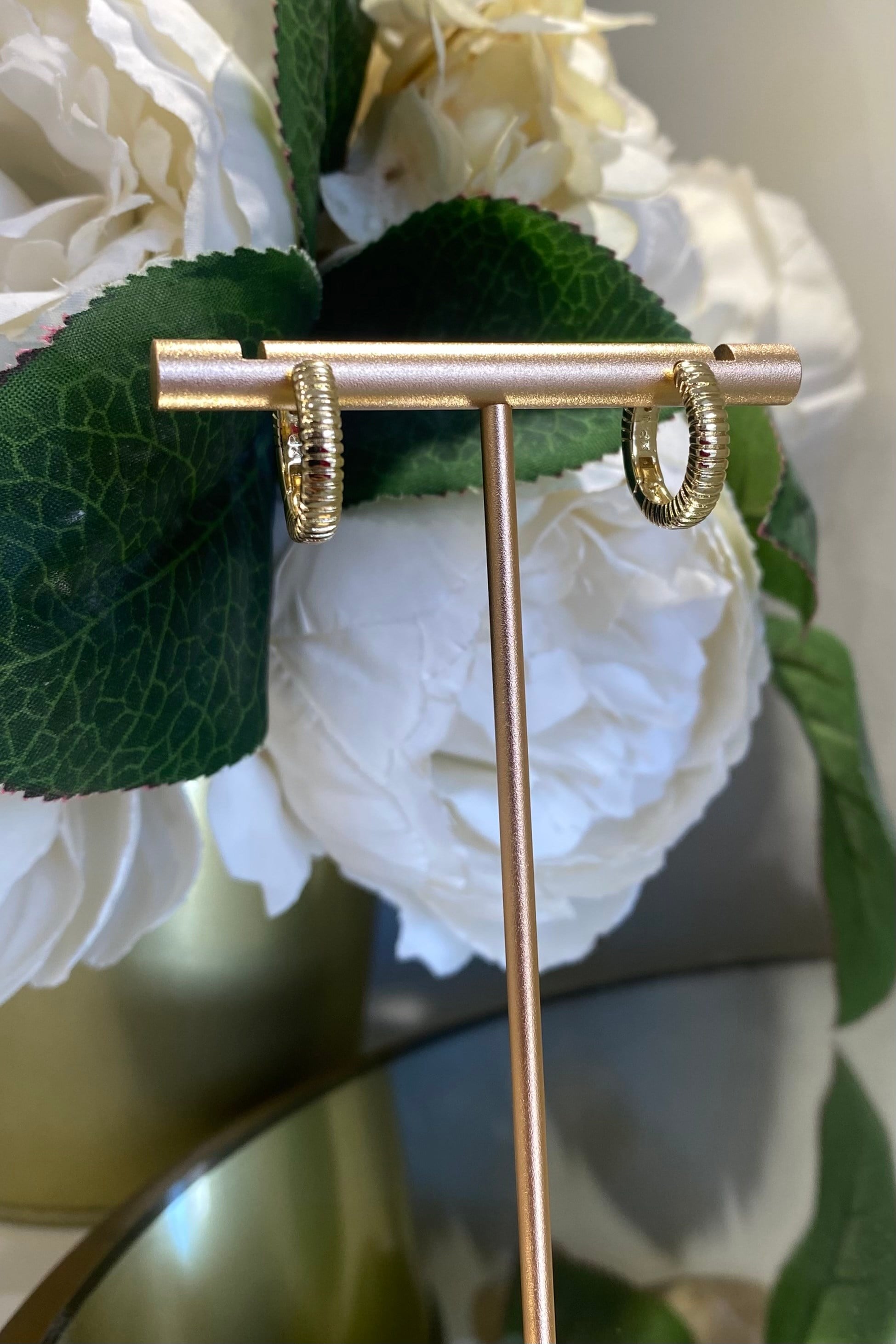 KESİTLİ HALKA KÜPE 1.5 CM