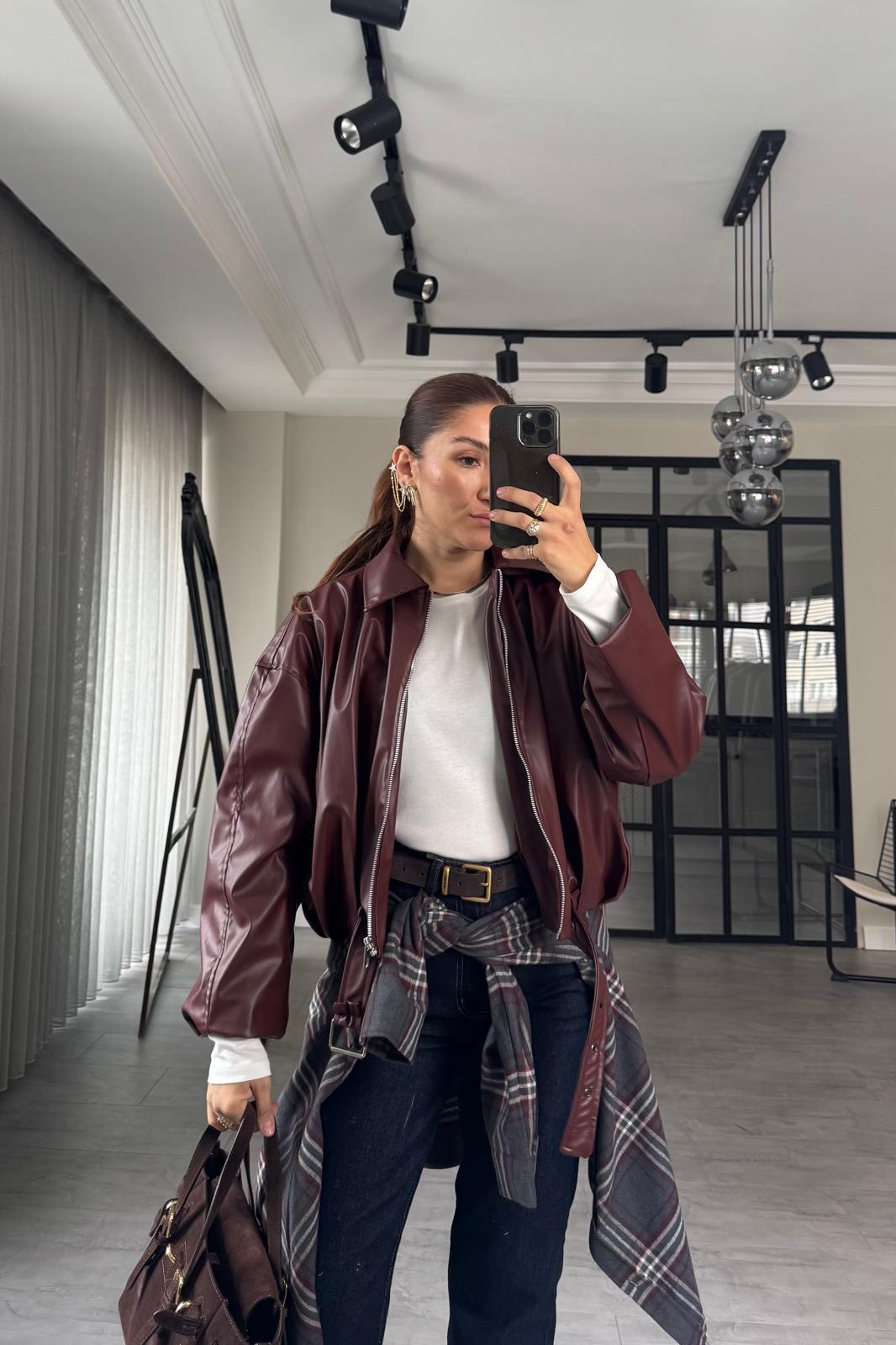 KEMER DETAYLI CROP DERİ CEKET