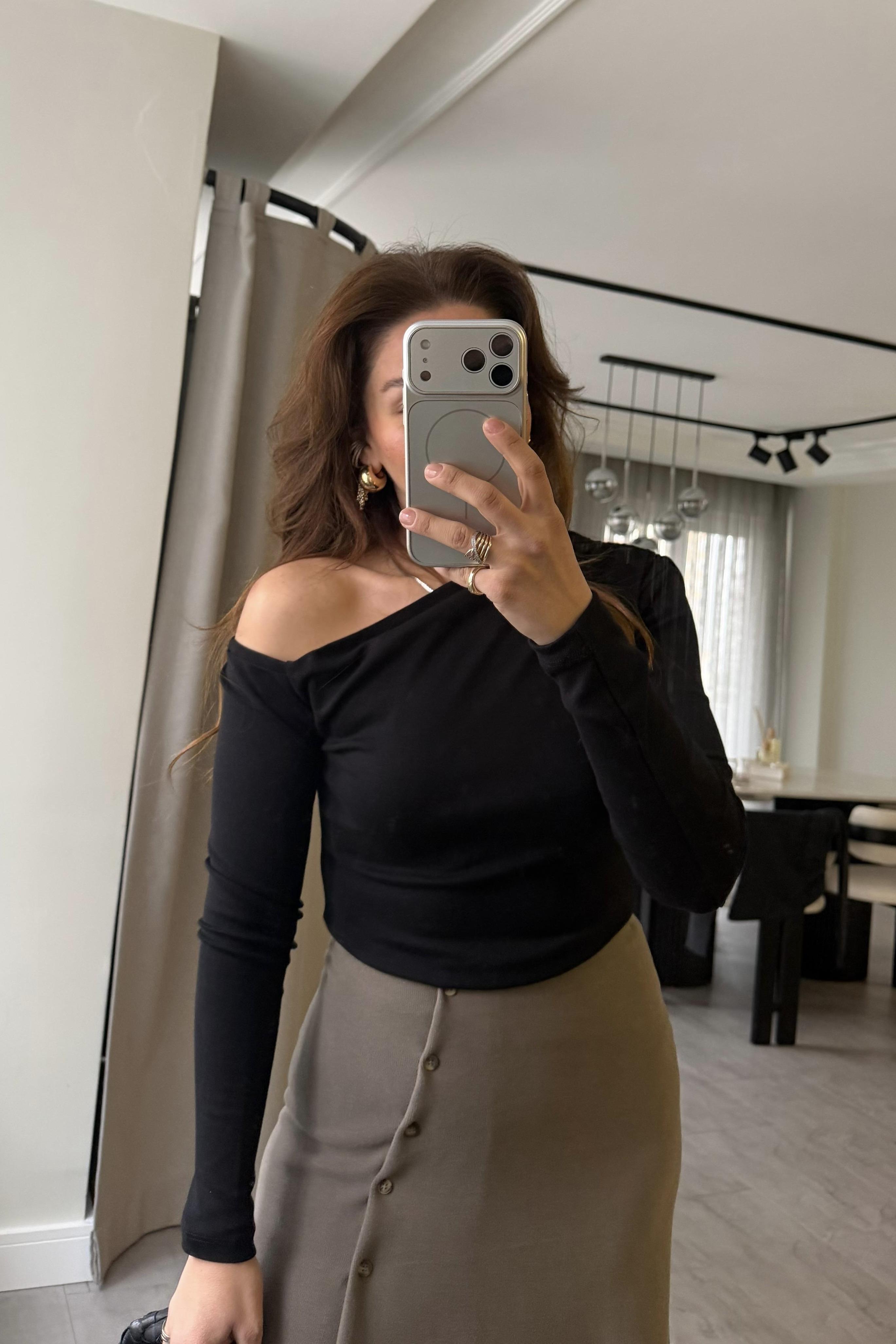 TEK OMUZ AÇIK HAMUR BODY/16130