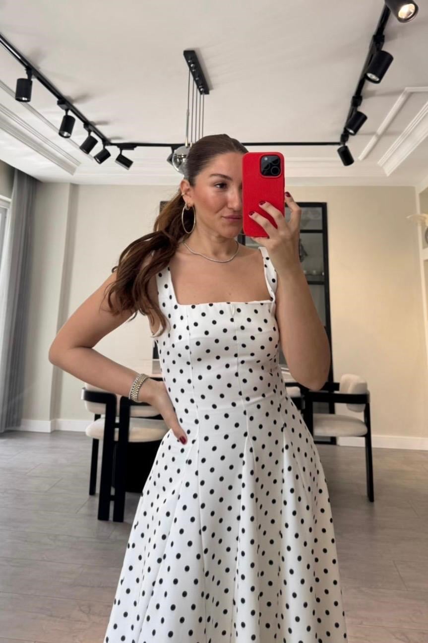 KARE YAKA PUANTİYELİ ELBİSE