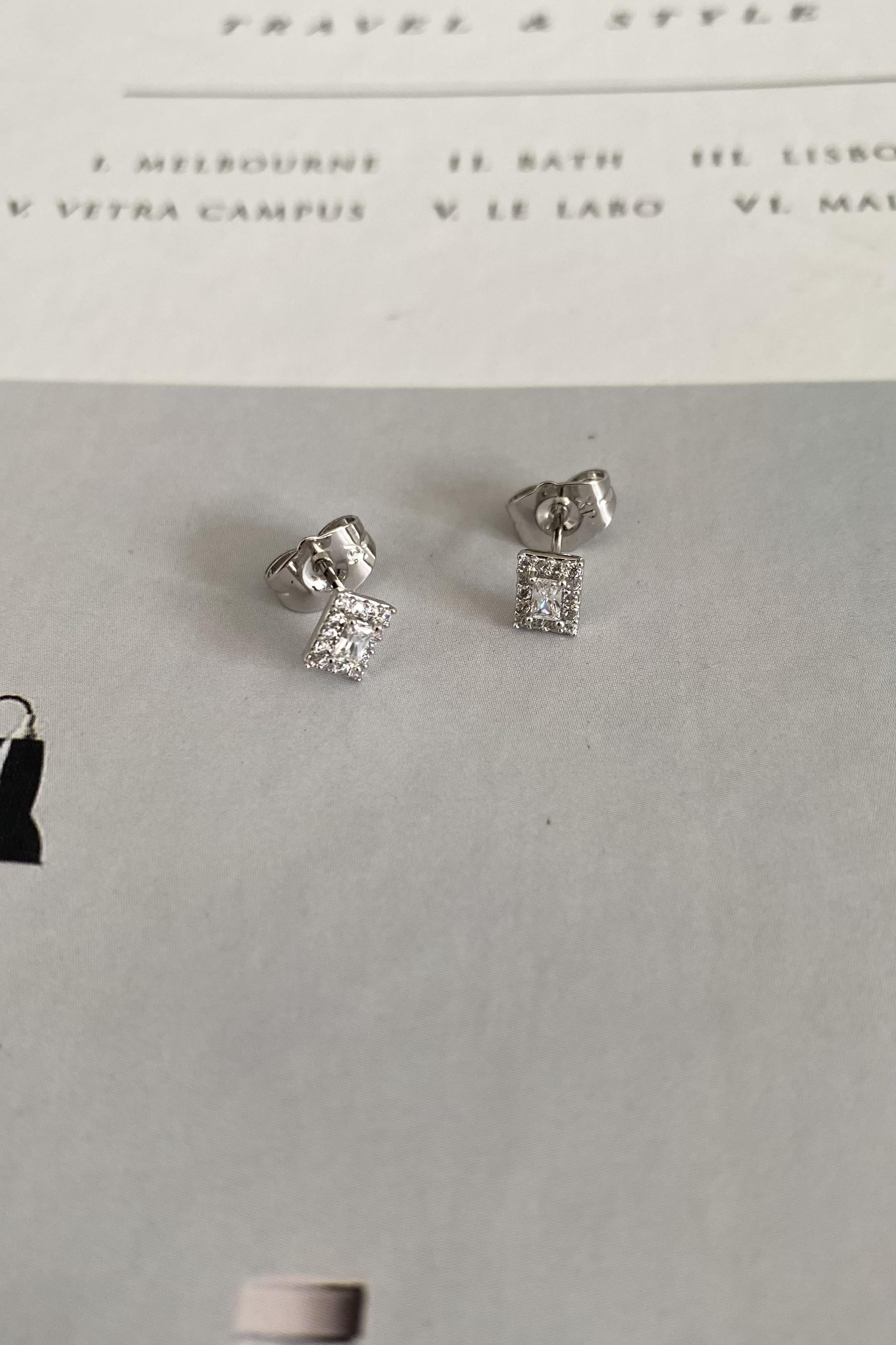 BAGET KARE TAŞ KÜPE