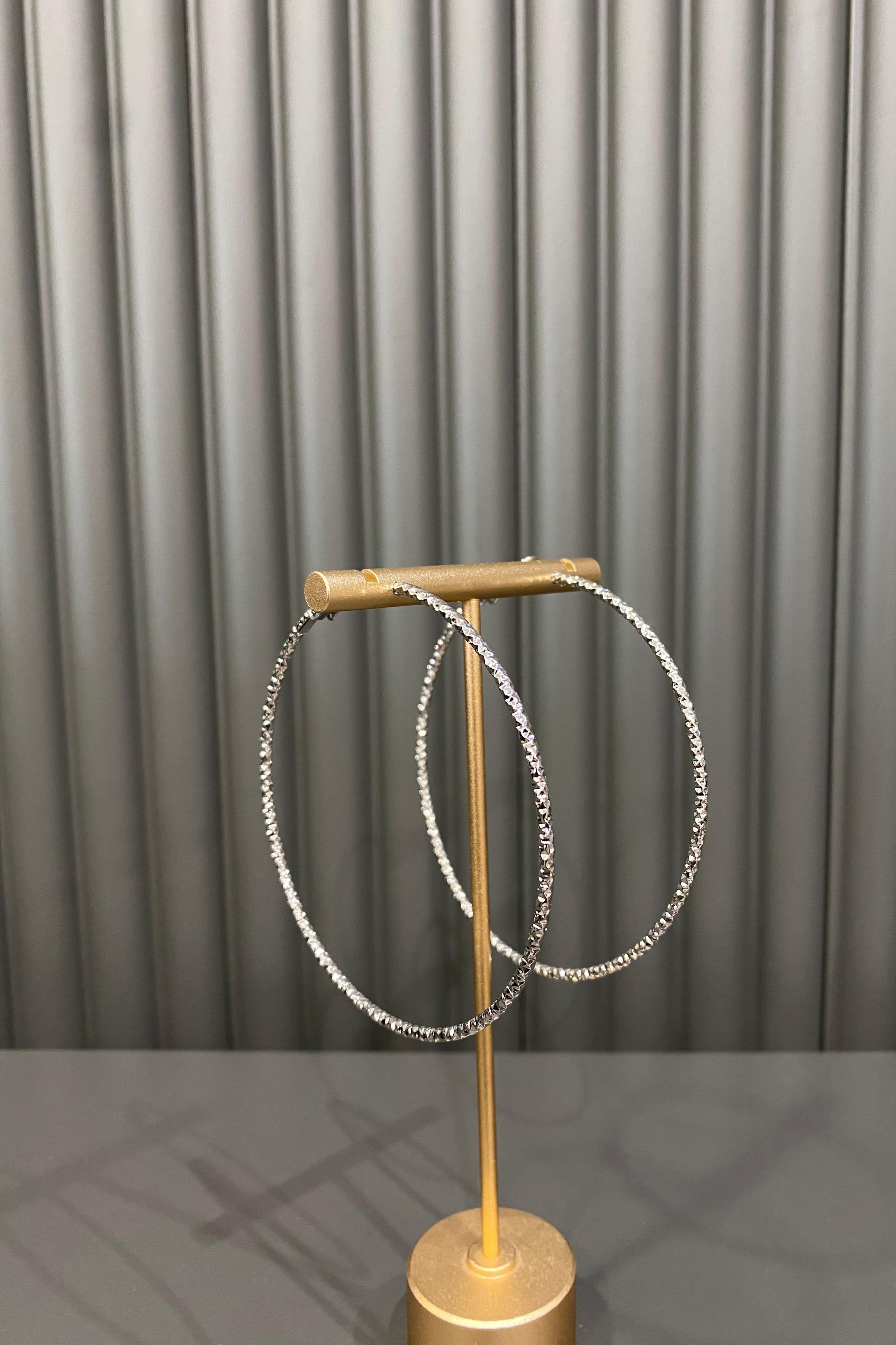 IŞILTILI HALKA KÜPE 6.5 CM