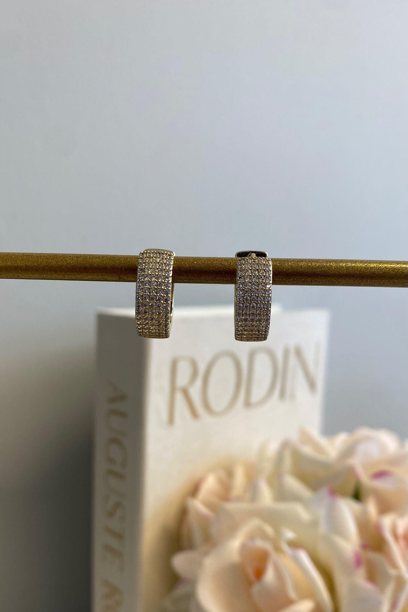 FULL ZİRKON TAŞLI HALKA KÜPE1,5cm