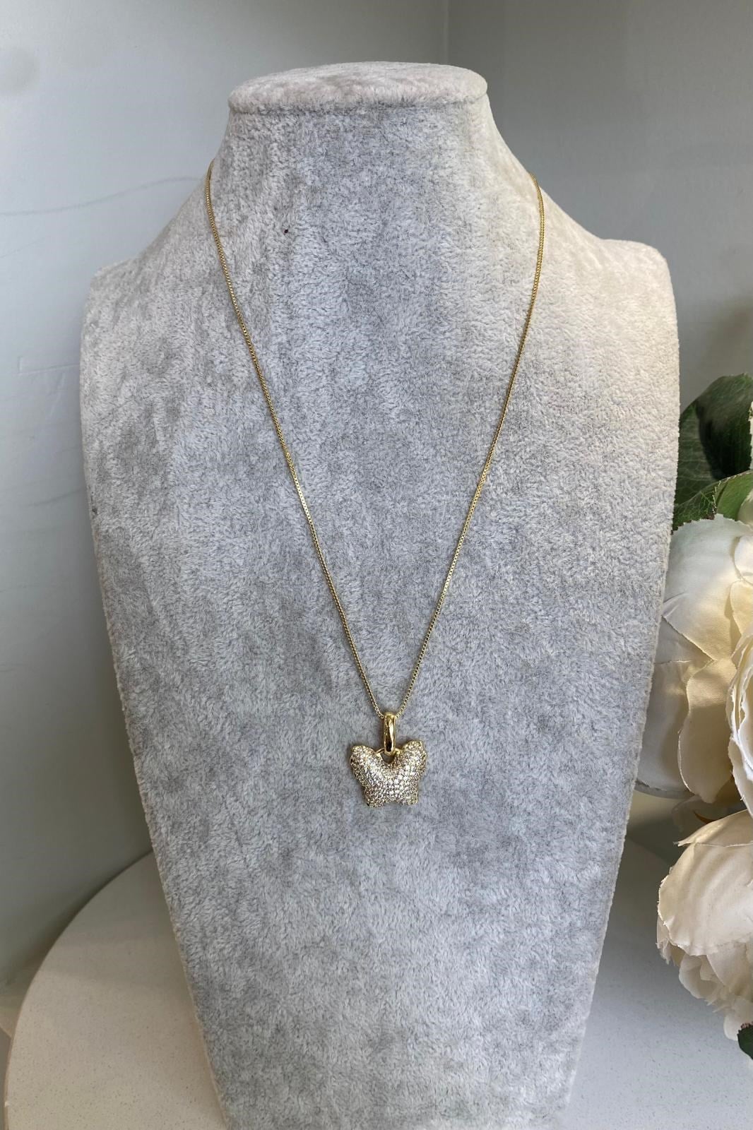 ZİRKON TAŞLI BOMBE KELEBEK KOLYE