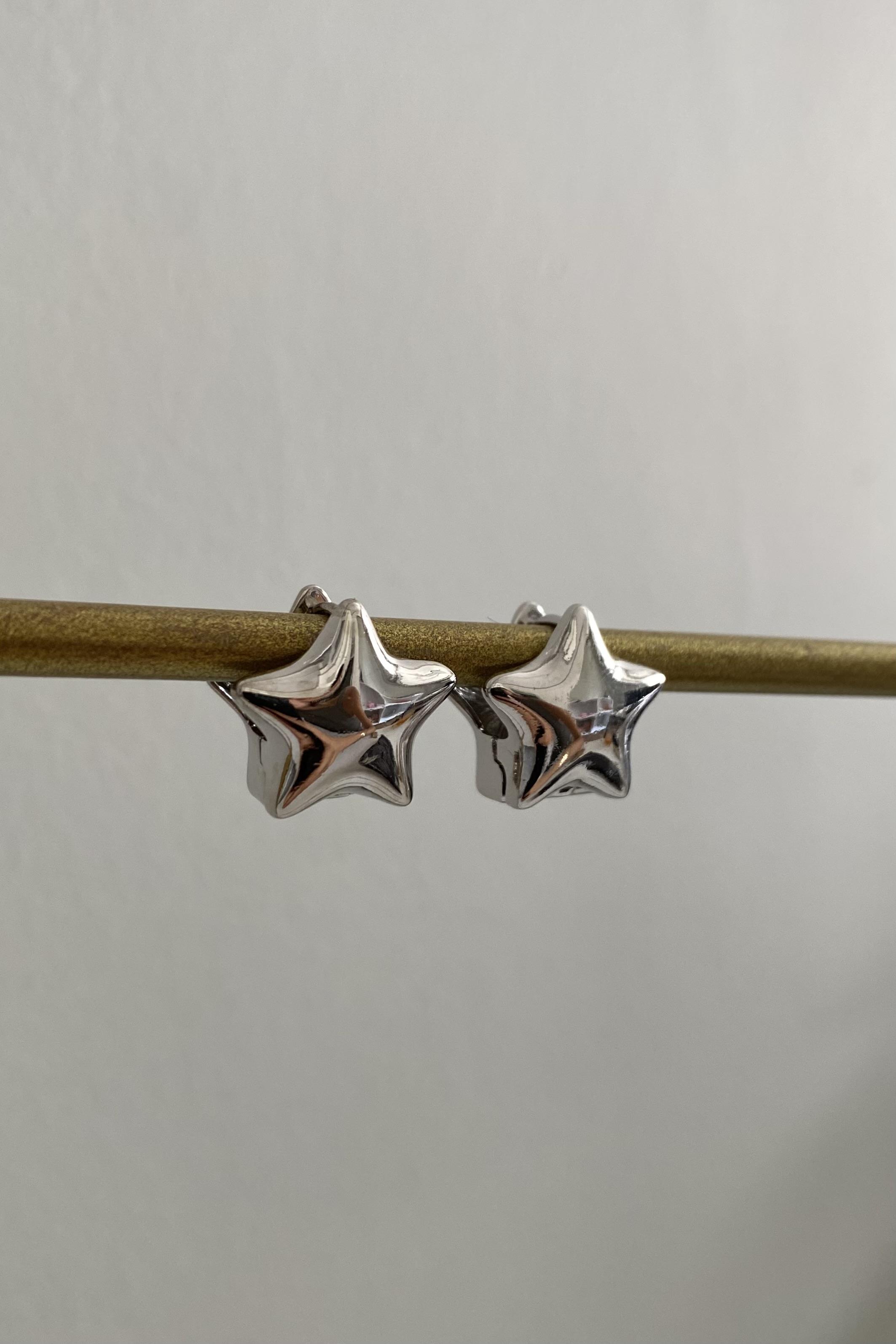 BOMBELİ YILDIZ KAPAMA KÜPE