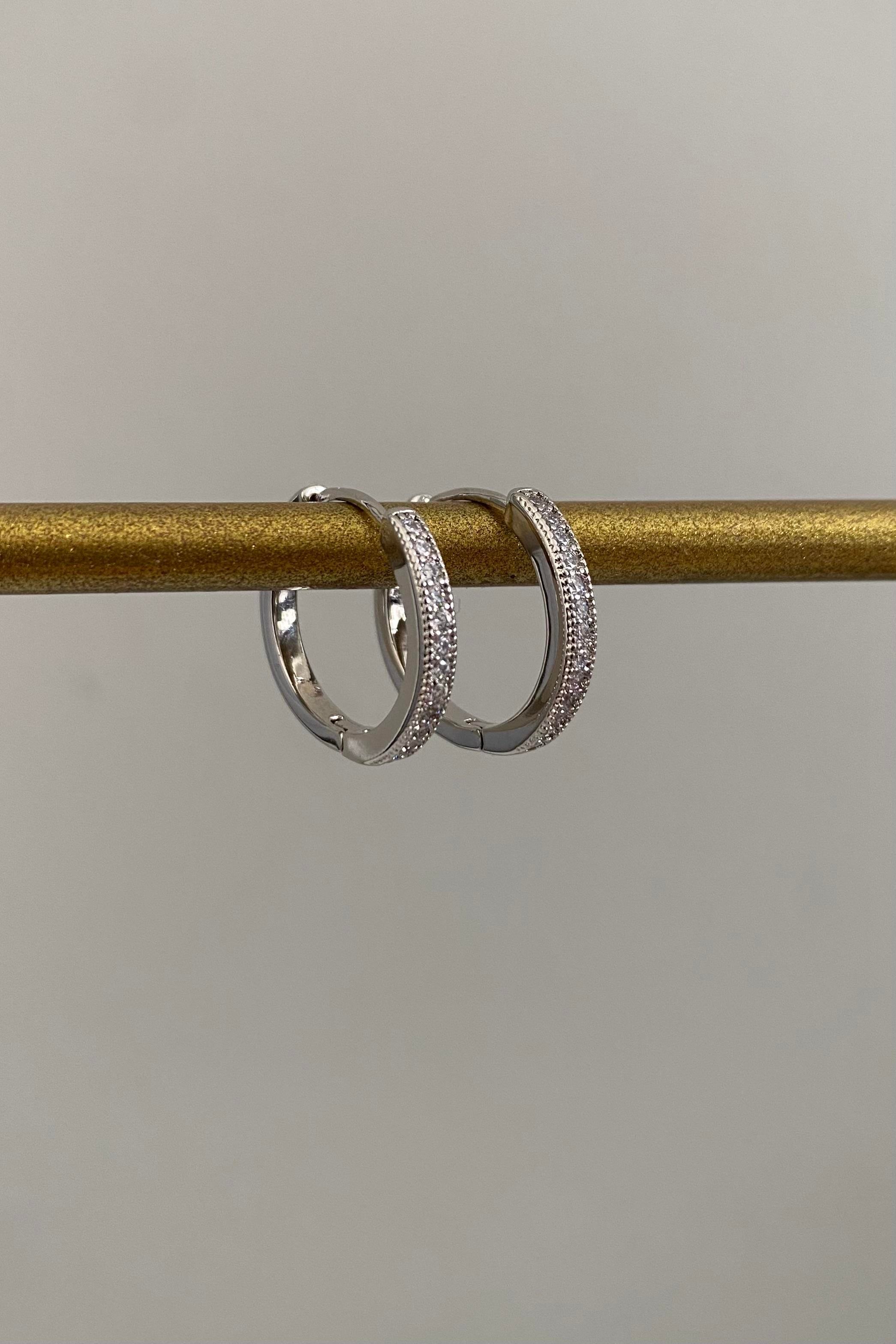 GÖMME TAŞLI HALKA KÜPE 1.5 CM