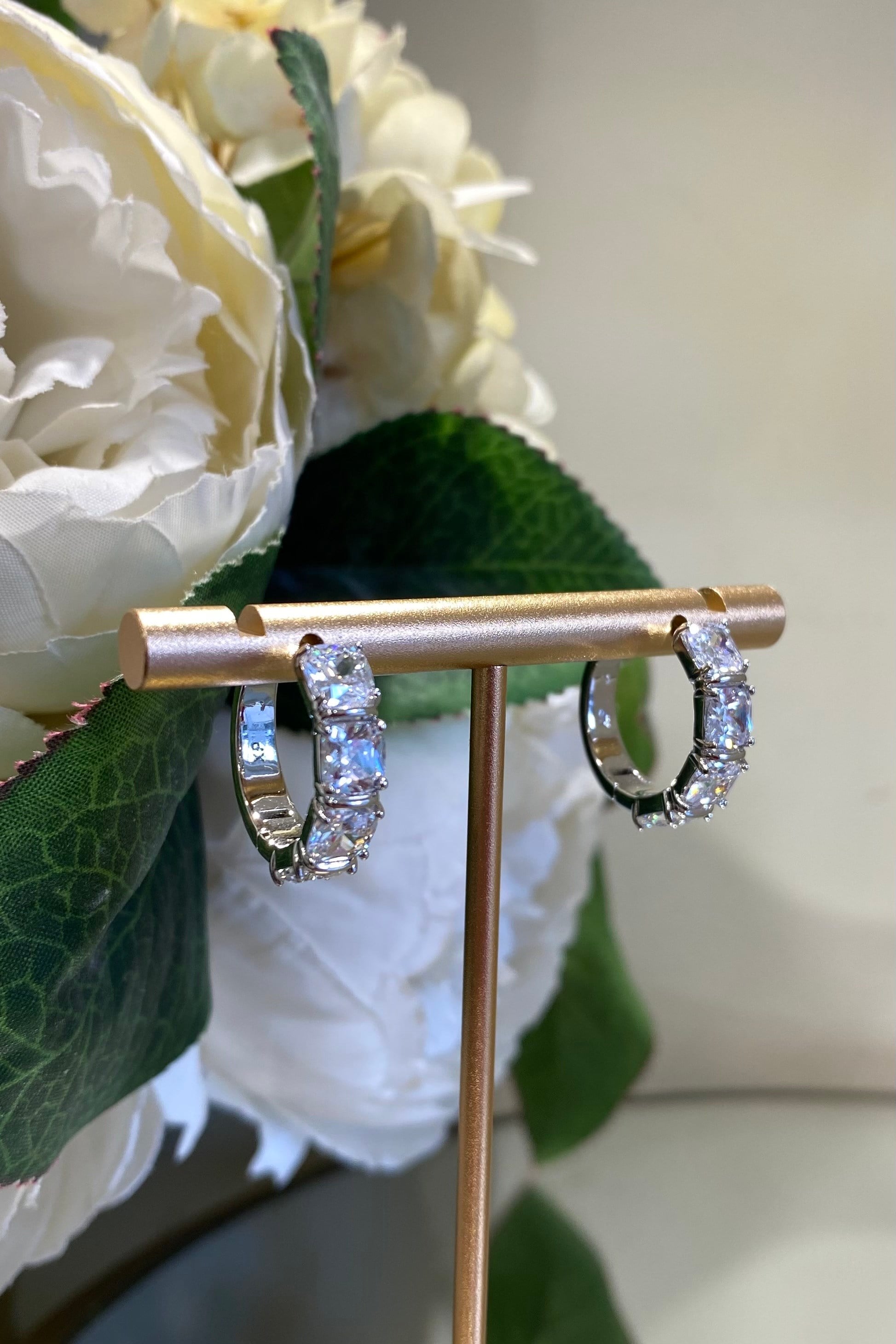 KARE - BAGET TAŞLI HALKA KÜPE