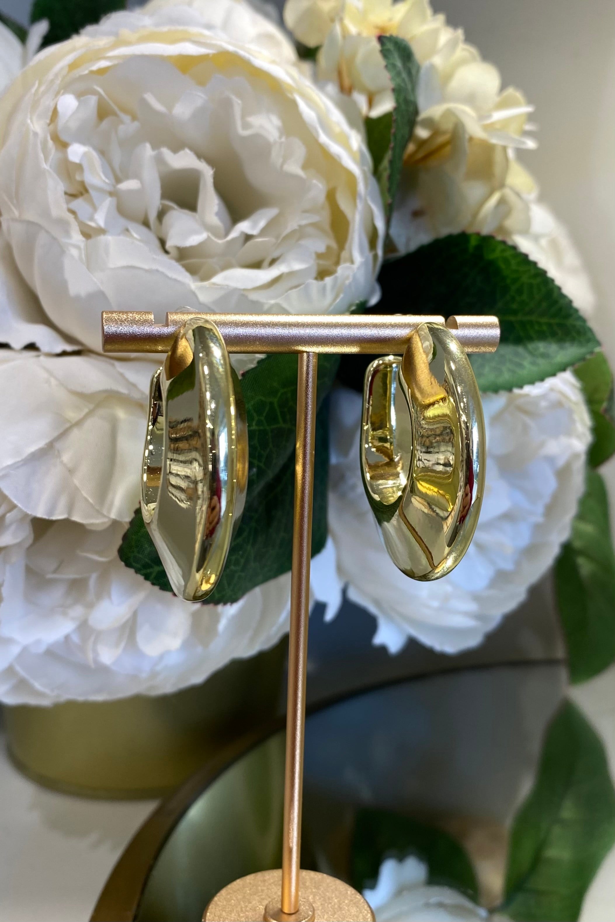 KABARTMALI HİLAL KÜPE