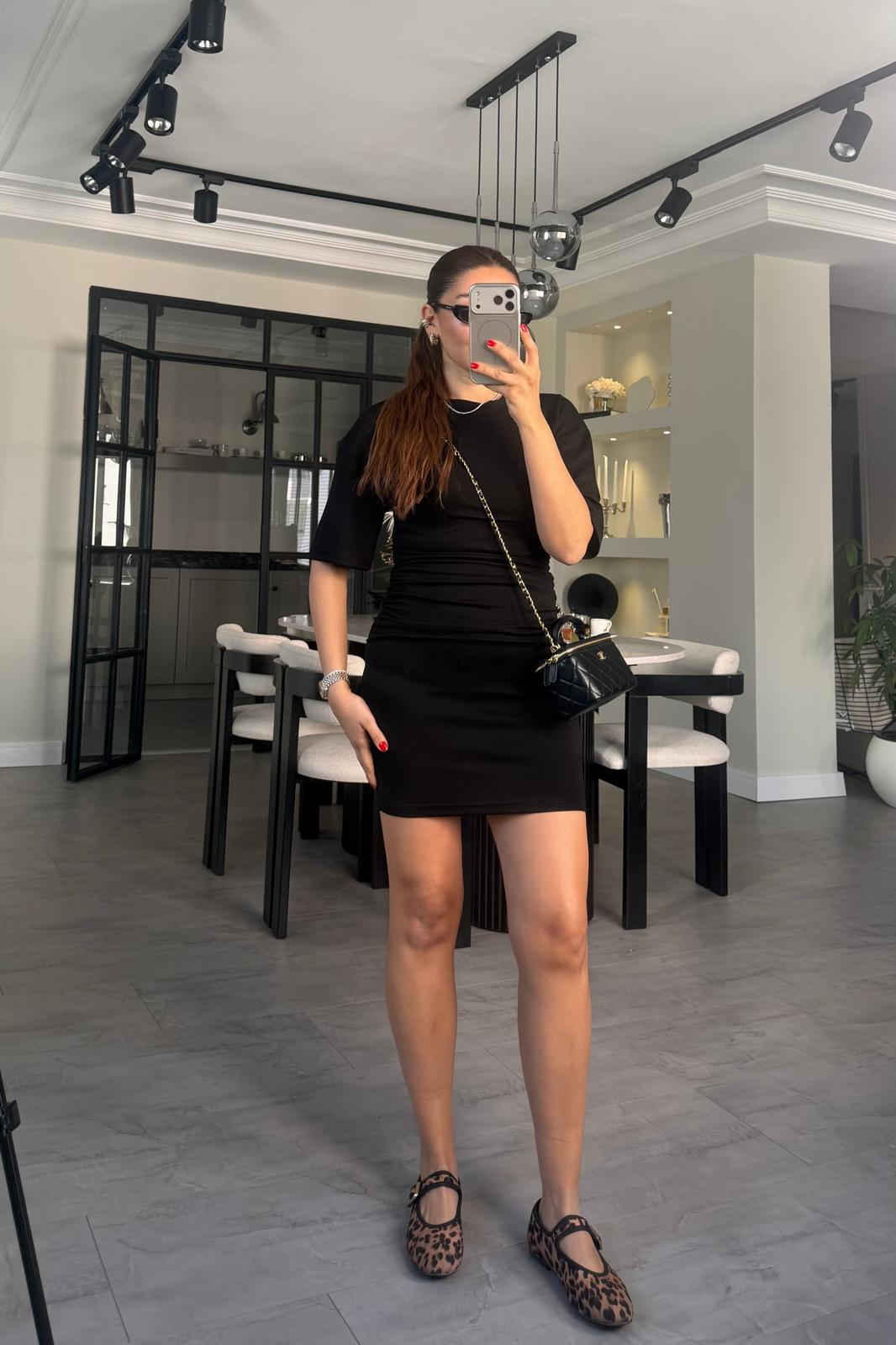 KISAKOL YANDAN BÜZGÜLÜ MİNİ ELBİSE/11509