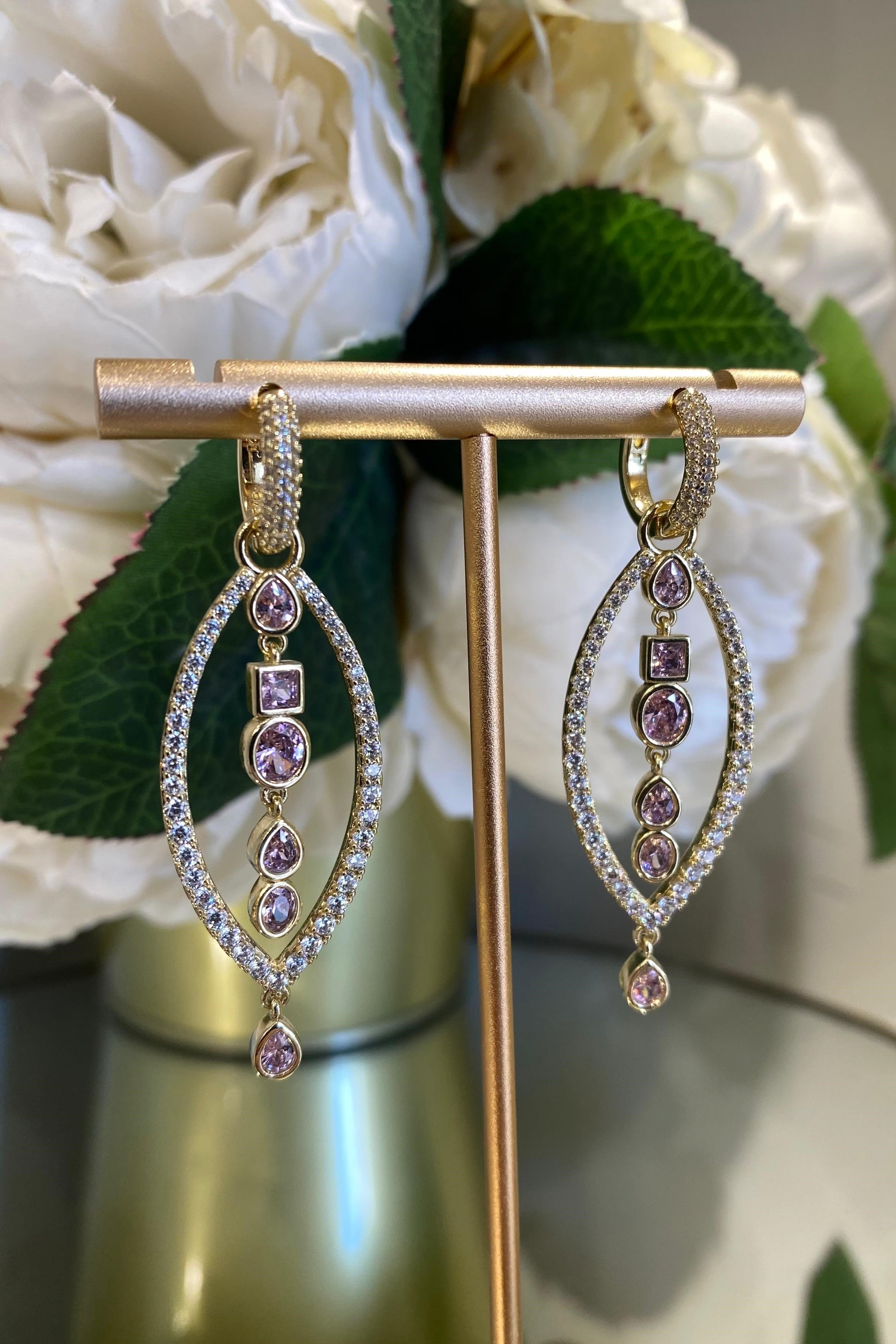 PEMBE TAŞ SARKITLI OVAL KÜPE