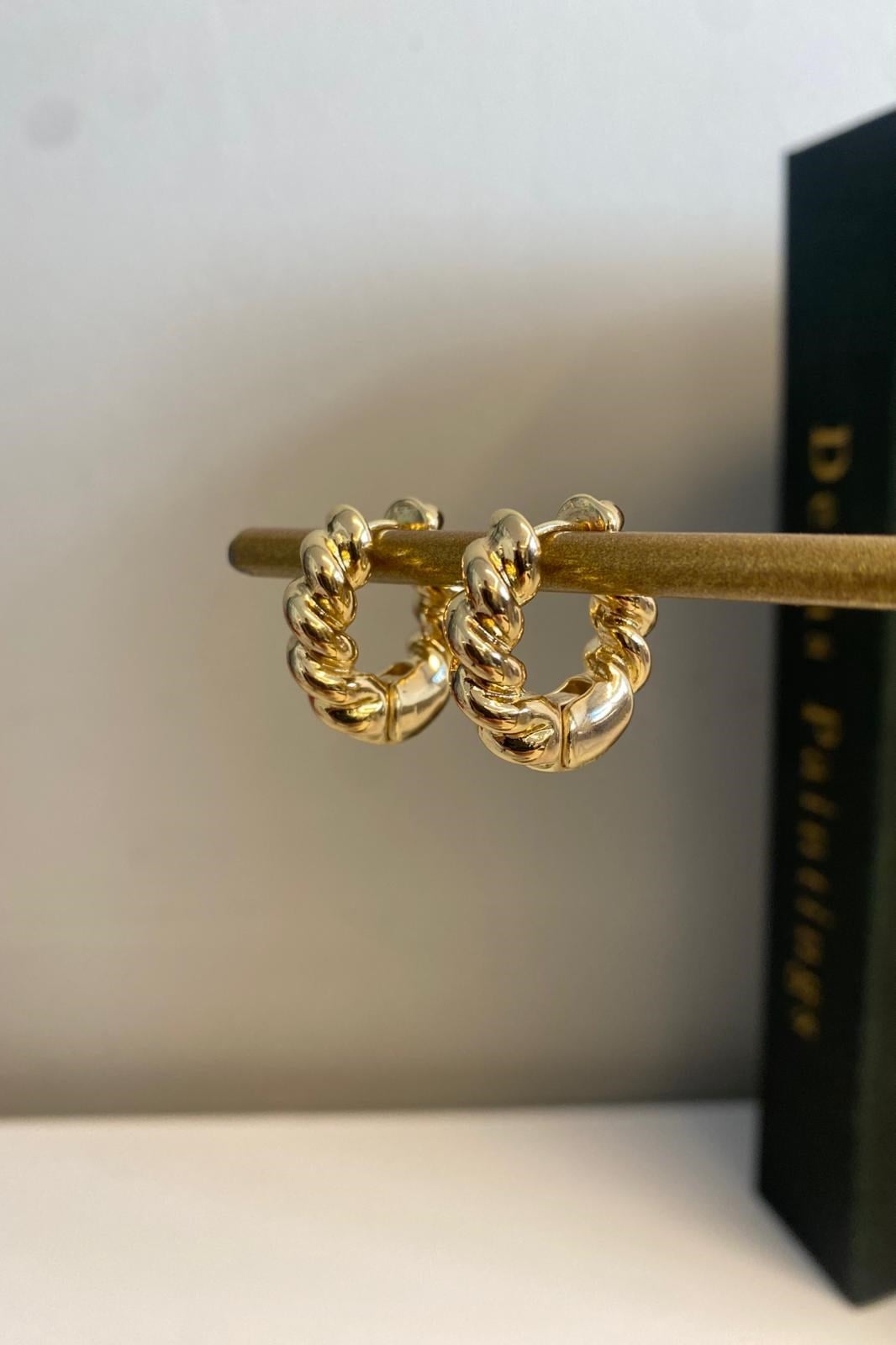 SARMAL BURGU HALKA KÜPE 2 CM